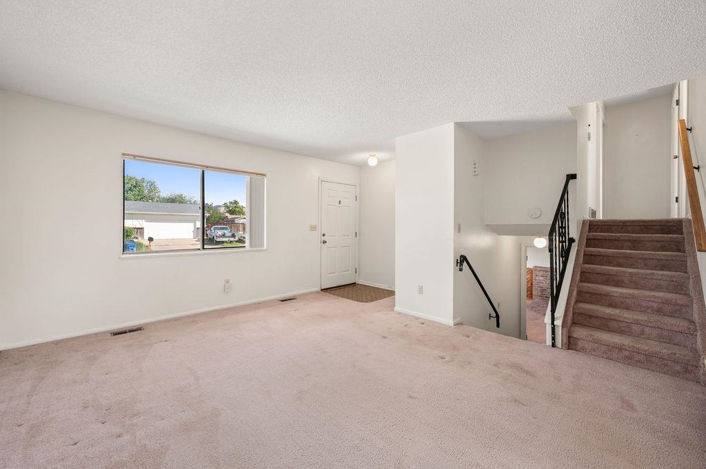 3045 Teller Avenue Property Photo 4