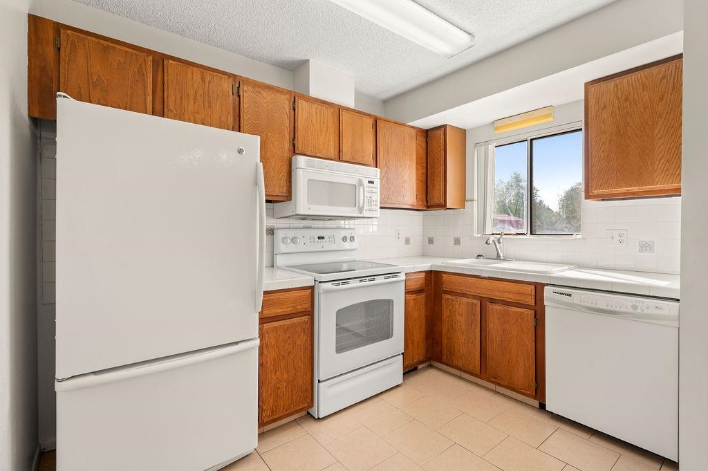 3045 Teller Avenue Property Photo 7