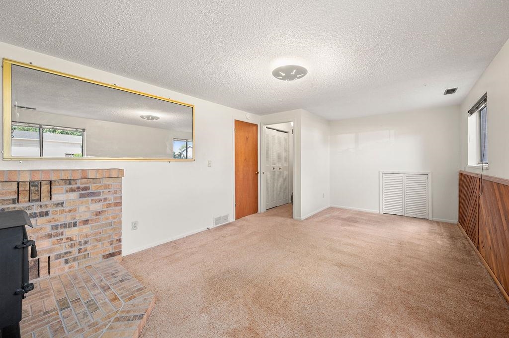 3045 Teller Avenue Property Photo 11