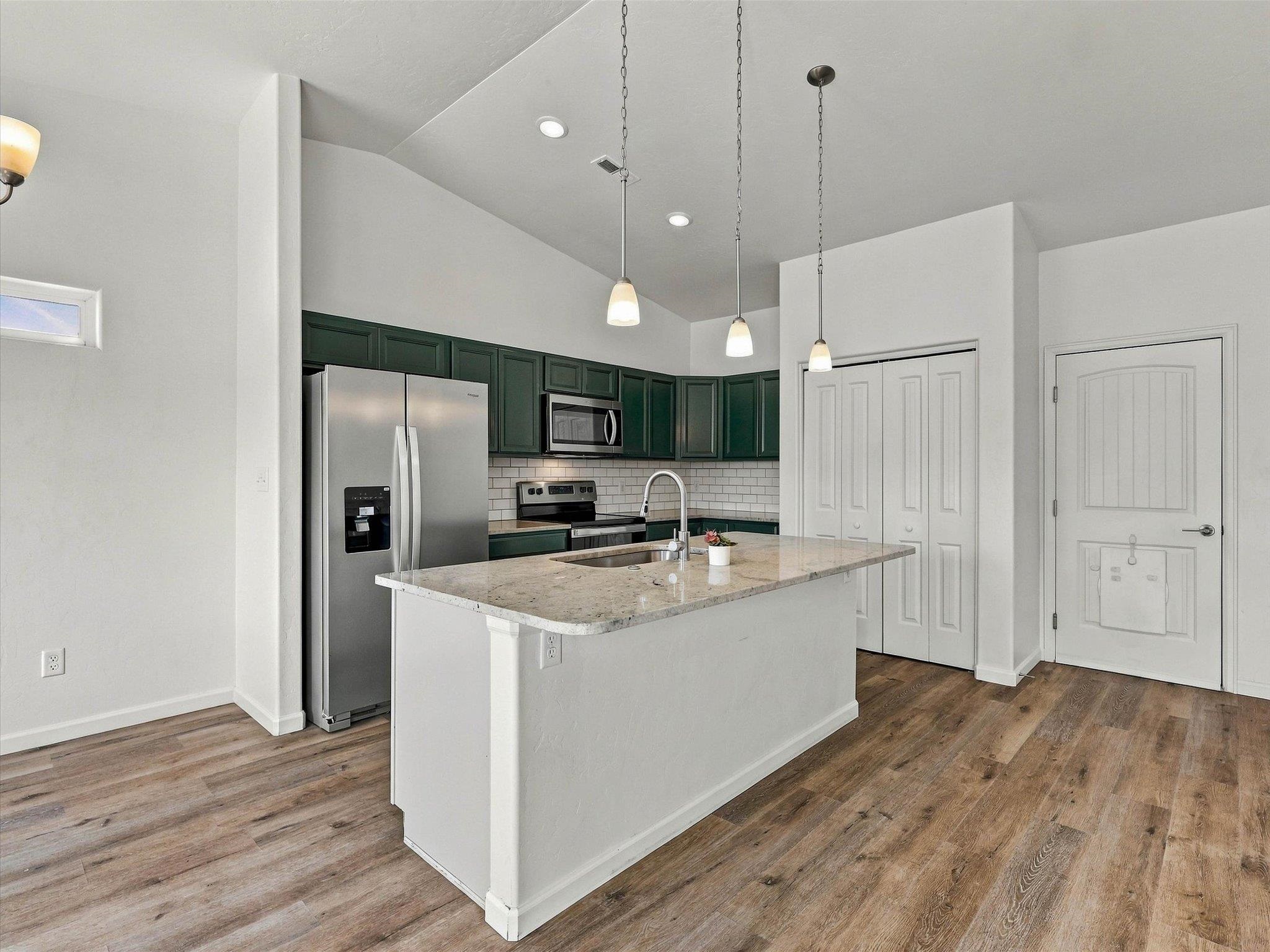 2879 Streamside Avenue Property Photo 8