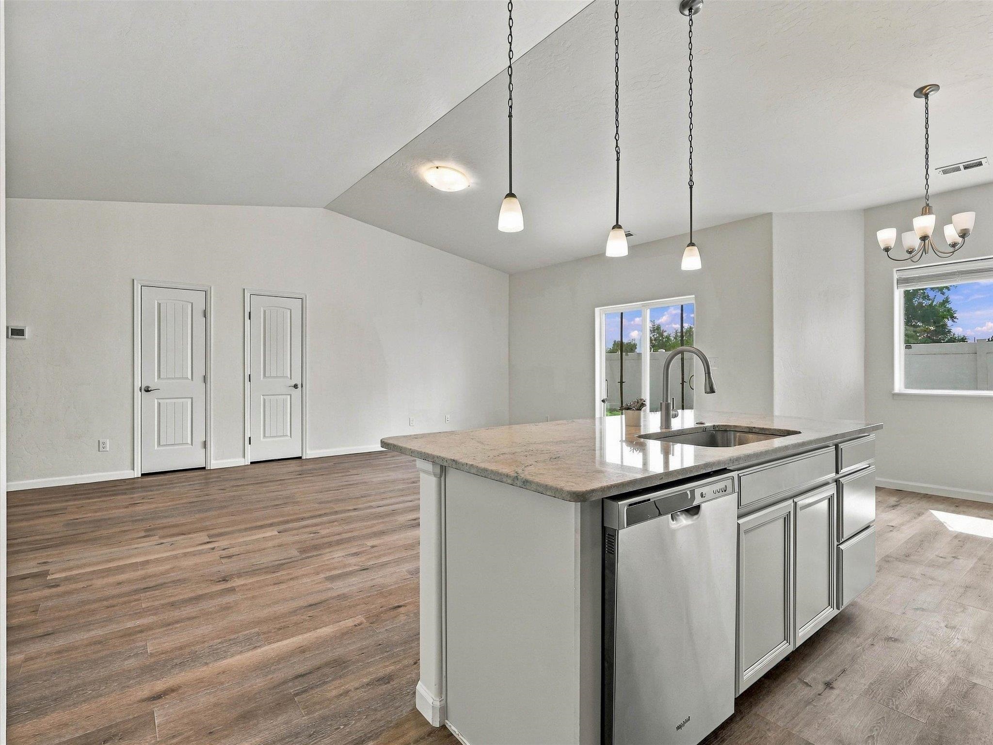 2879 Streamside Avenue Property Photo 13