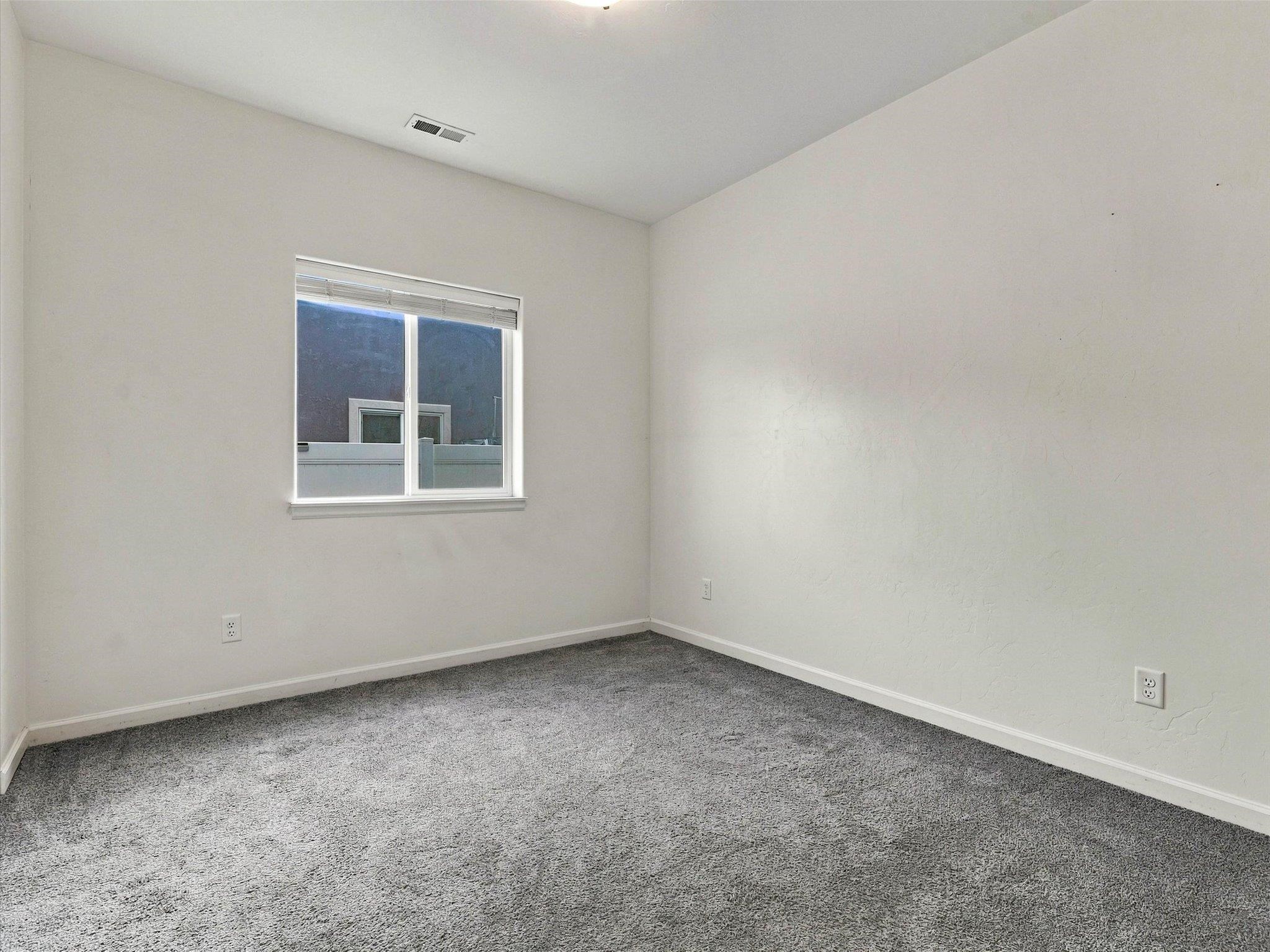 2879 Streamside Avenue Property Photo 20