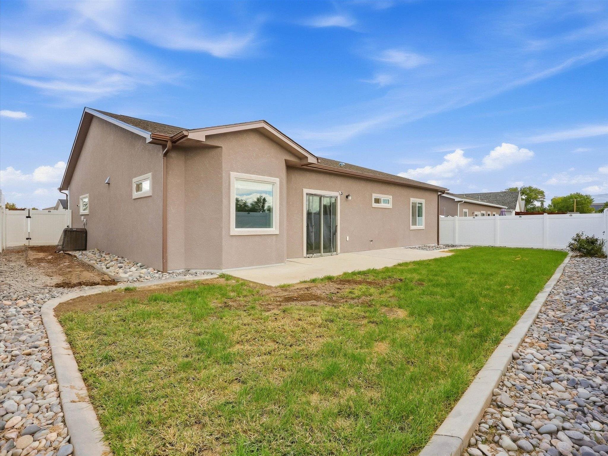 2879 Streamside Avenue Property Photo 25