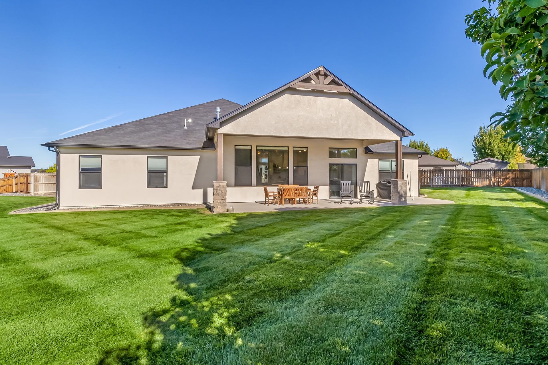 1692 Derby Court Property Photo 3