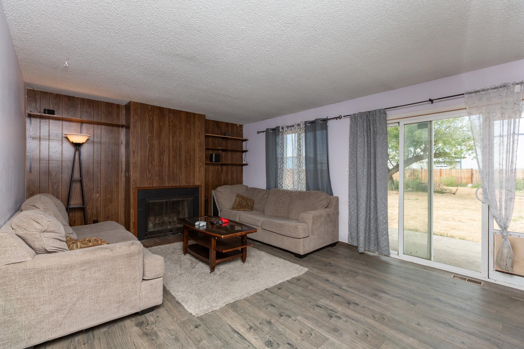 3190 1/2 Elm Avenue Property Photo 6