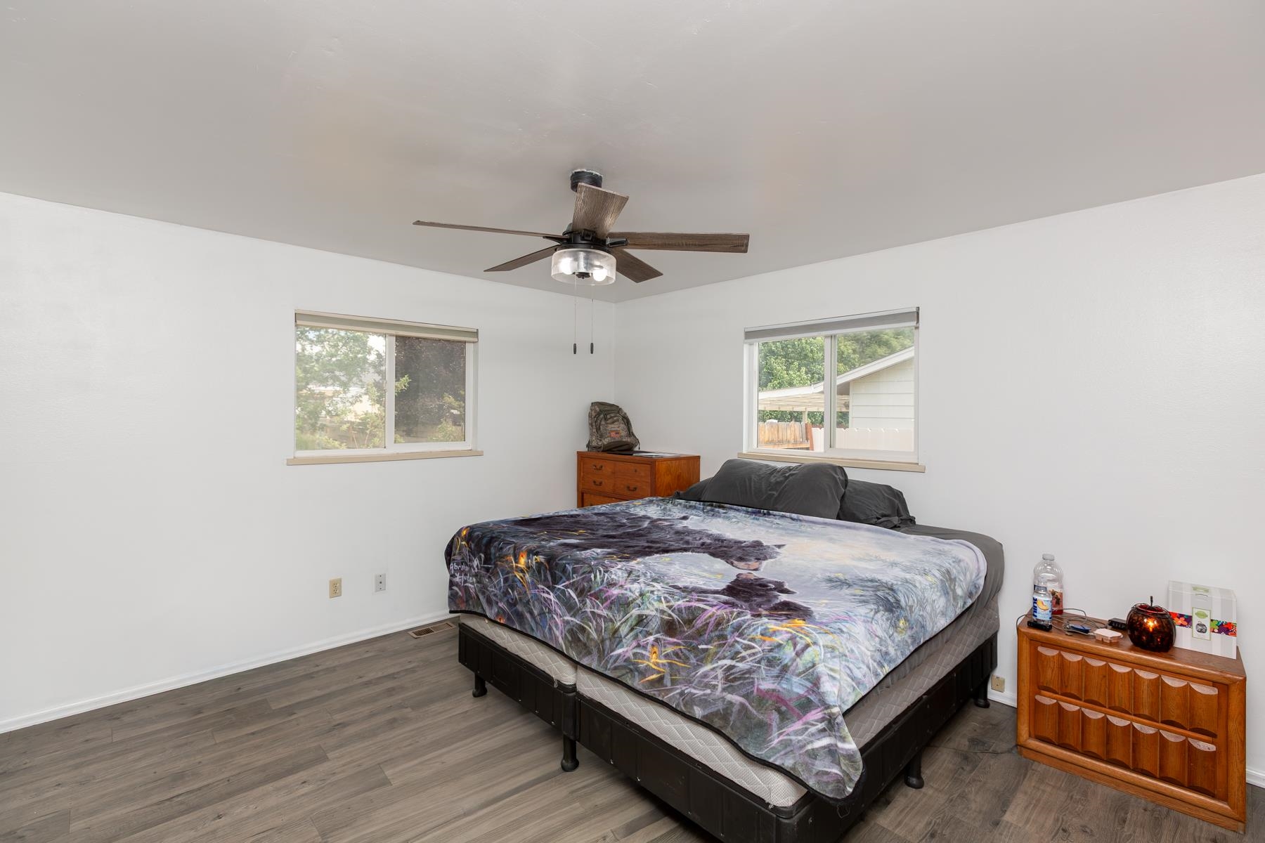 3190 1/2 Elm Avenue Property Photo 15