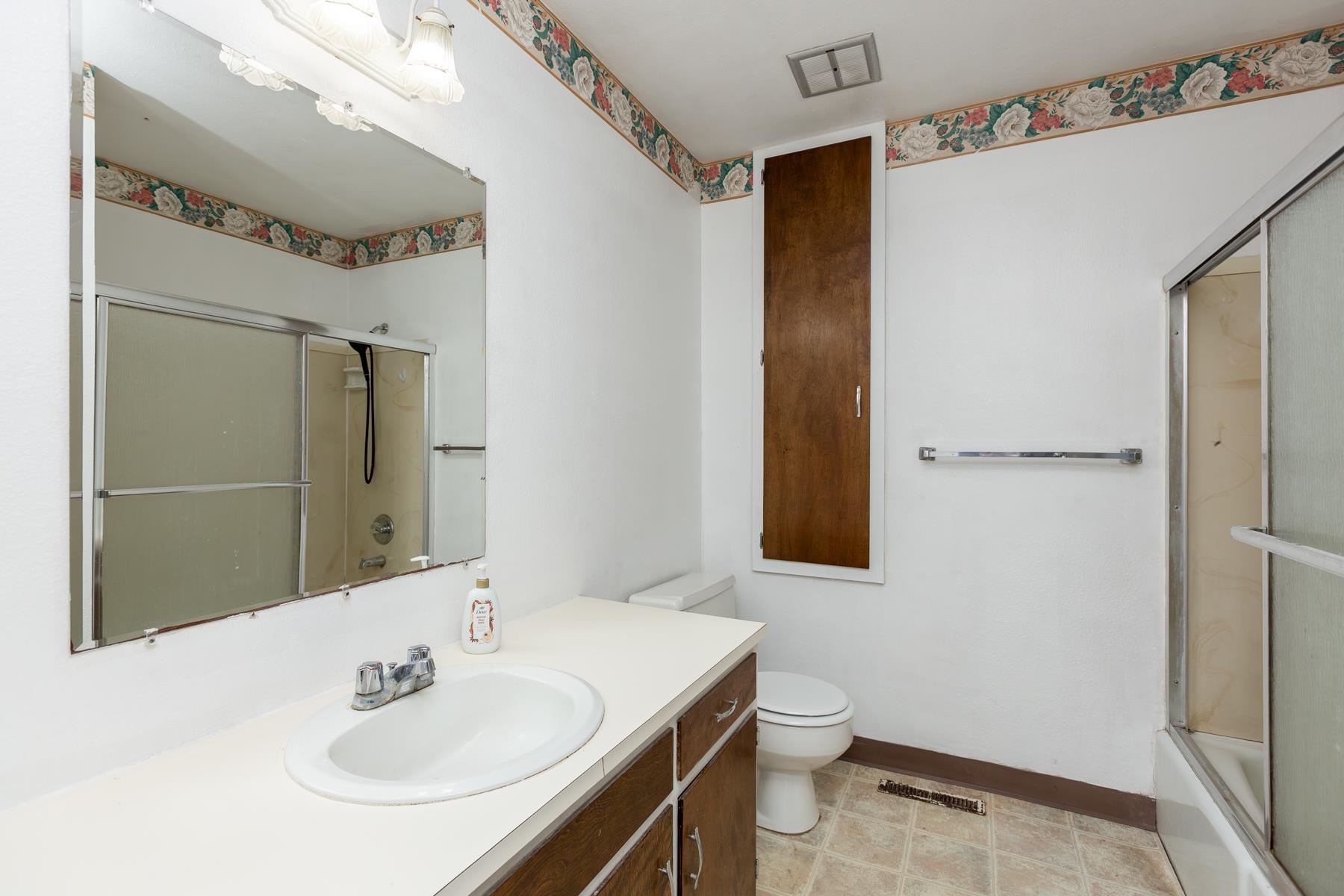 3190 1/2 Elm Avenue Property Photo 21
