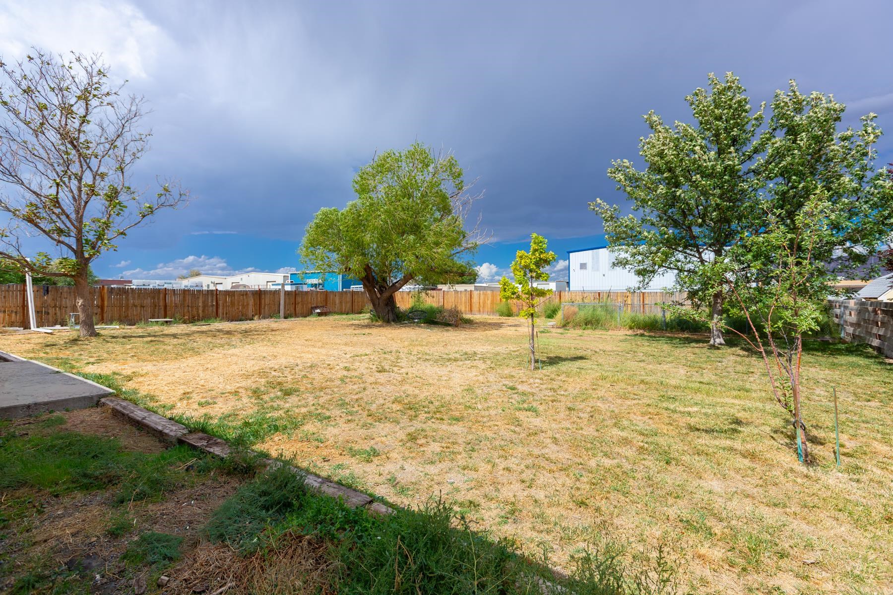 3190 1/2 Elm Avenue Property Photo 27