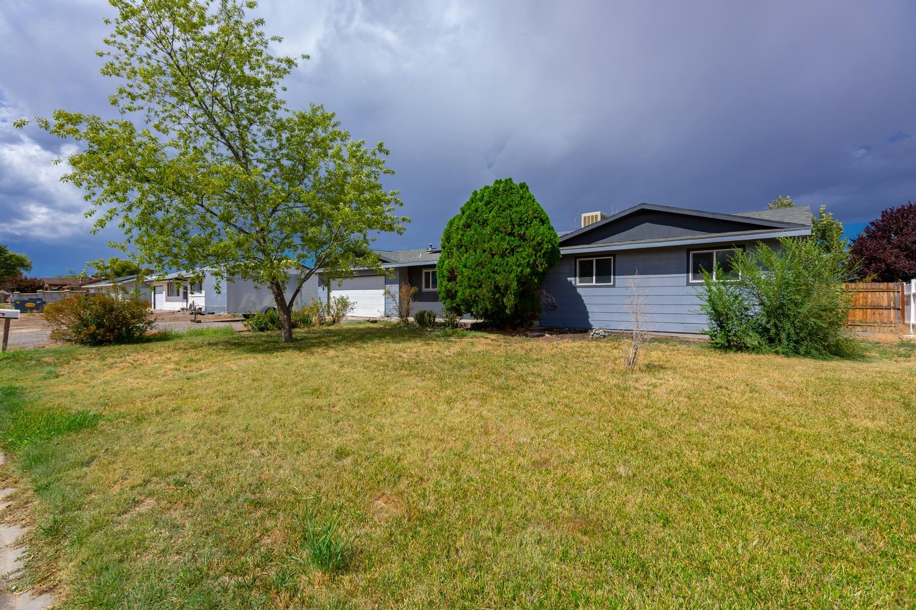 3190 1/2 Elm Avenue Property Photo 29