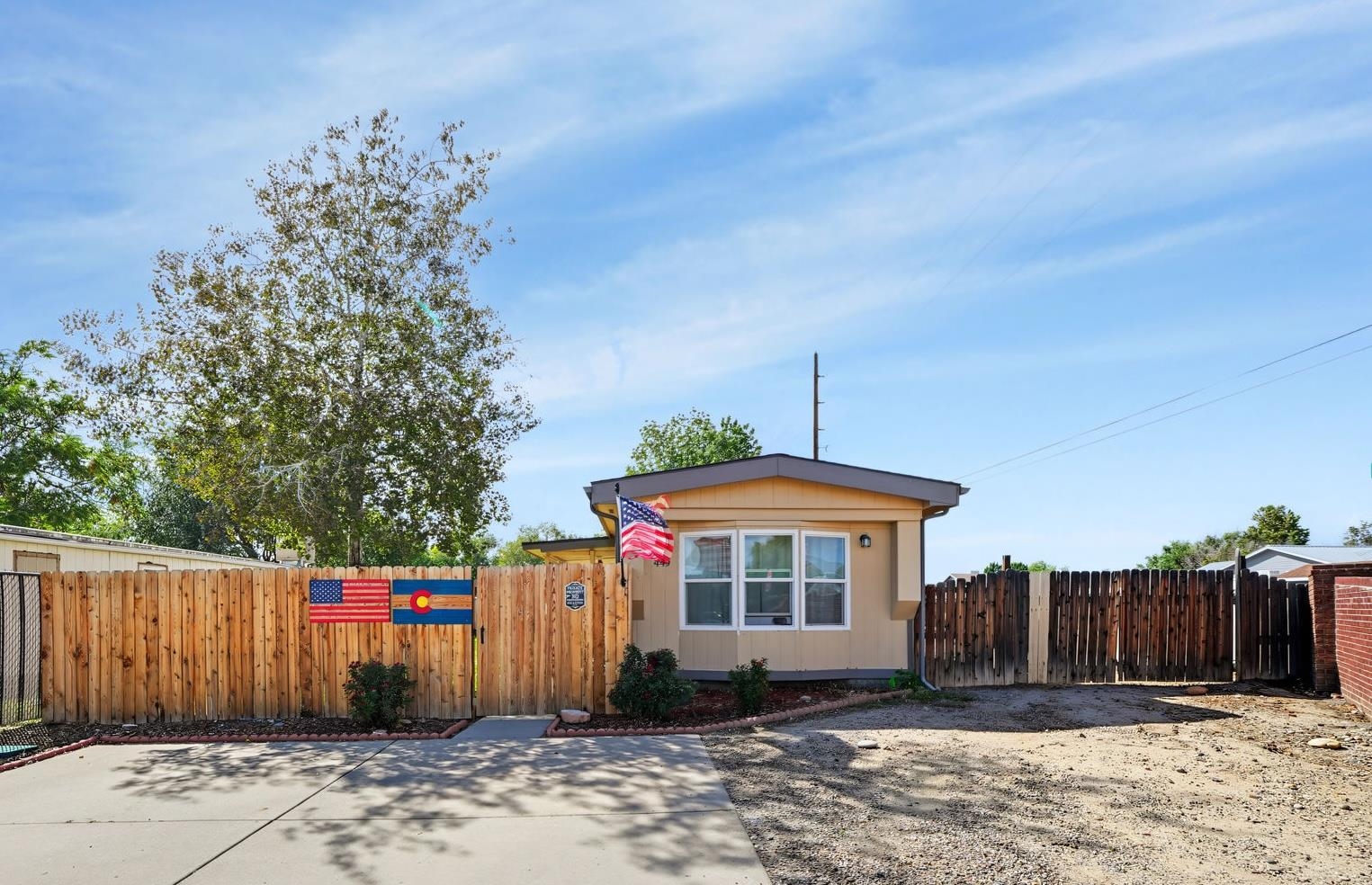 449 Lark Drive Property Photo 1