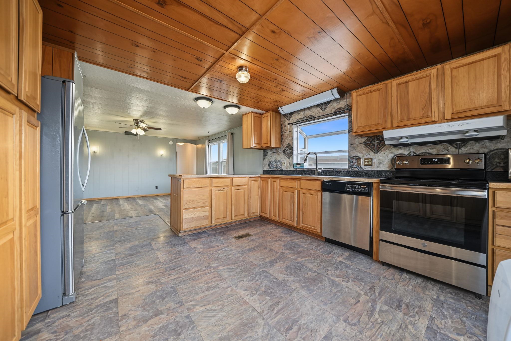 449 Lark Drive Property Photo 3