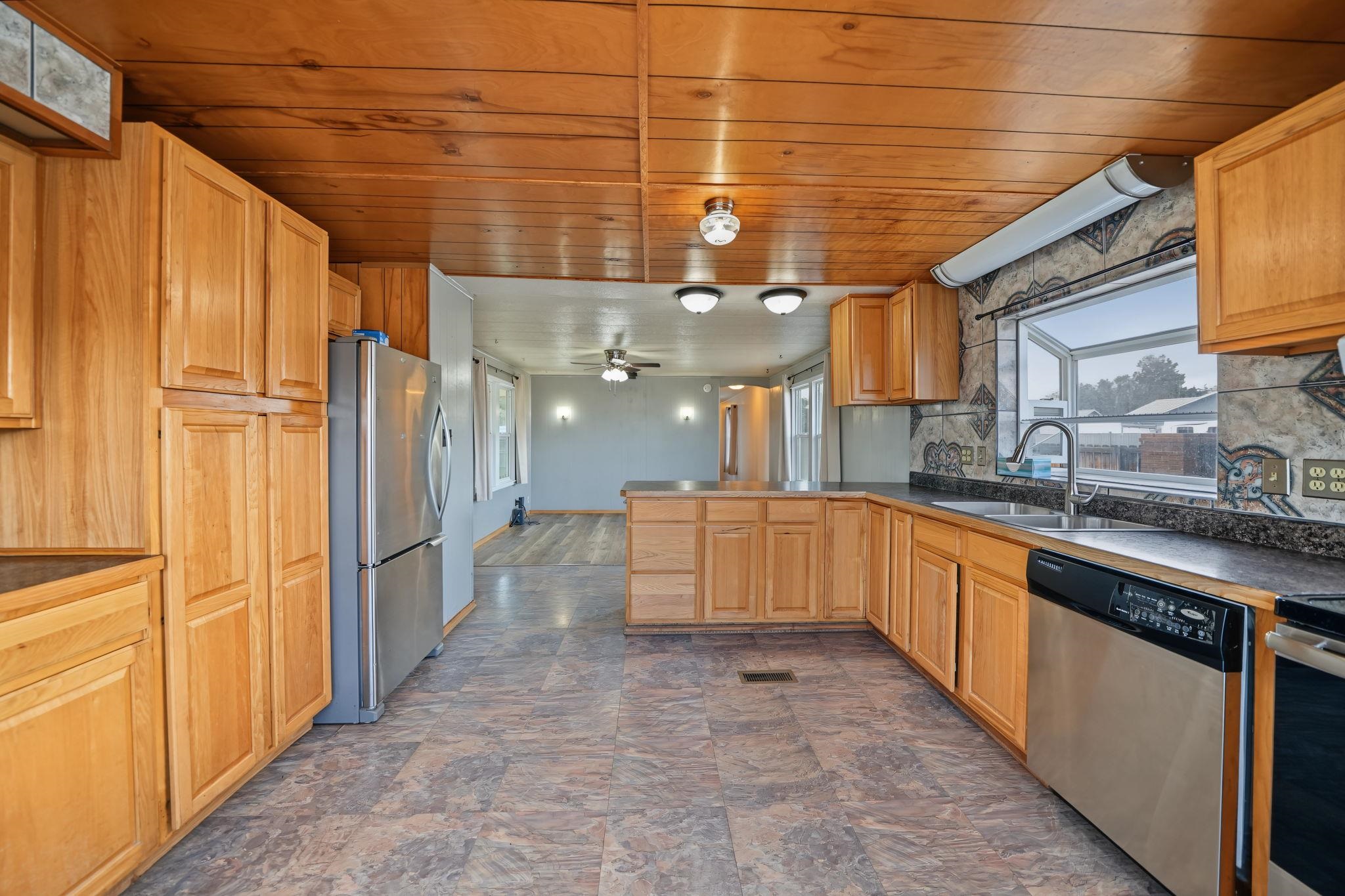 449 Lark Drive Property Photo 5