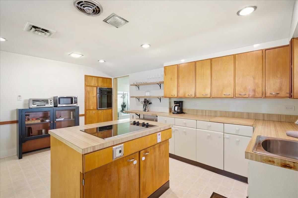 532 Oak Street Property Photo 18