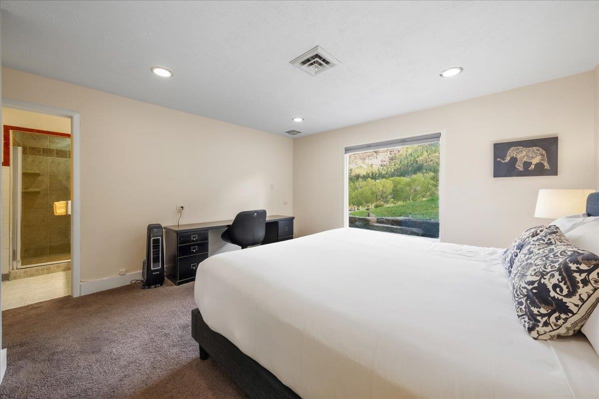 532 Oak Street Property Photo 26