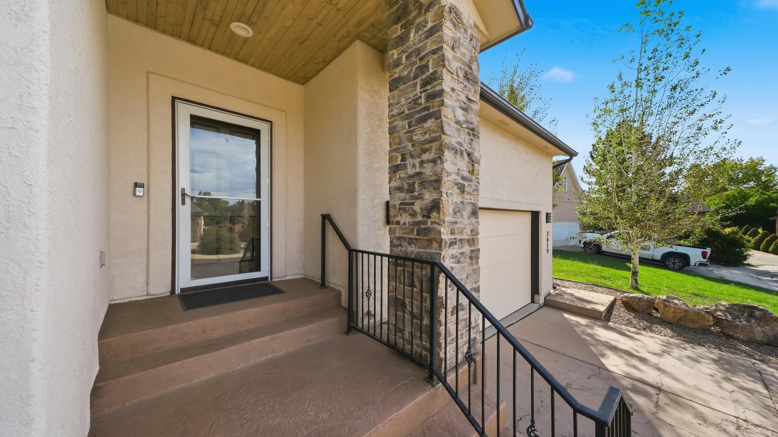 2619 Aster Court Property Photo 1