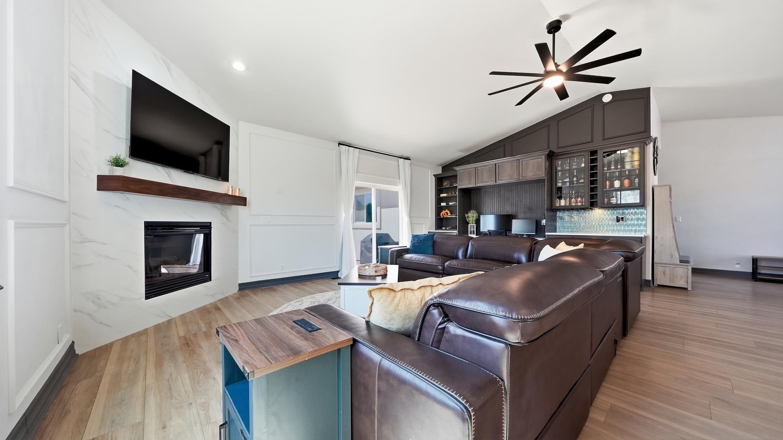2619 Aster Court Property Photo 8