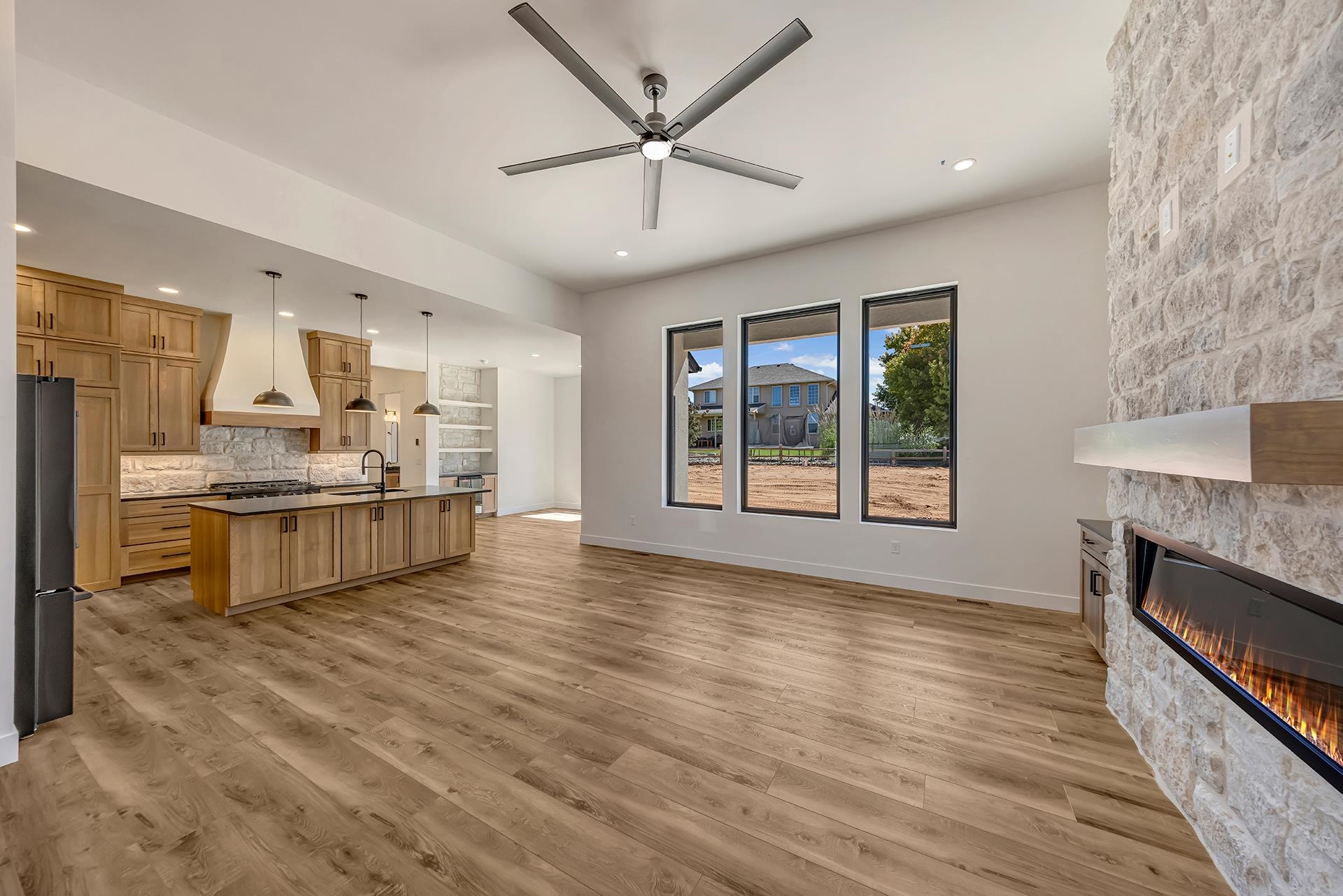 2051 Caleb Way Property Photo 3