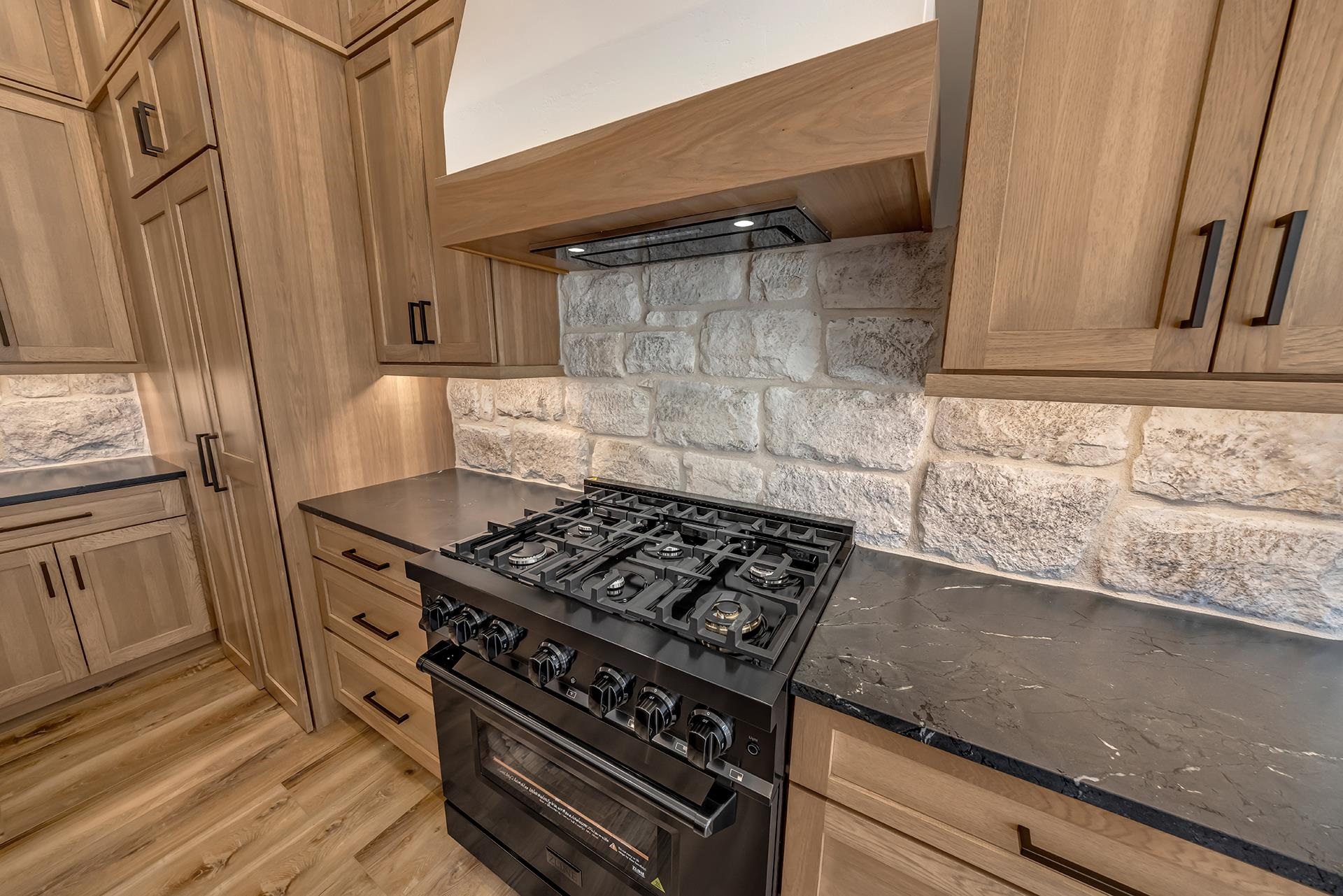 2051 Caleb Way Property Photo 11