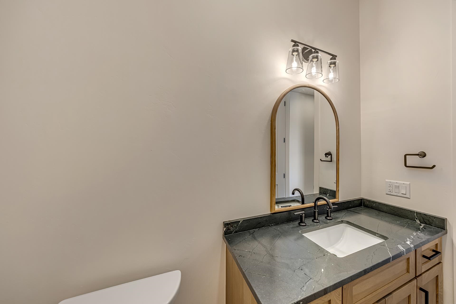2051 Caleb Way Property Photo 25