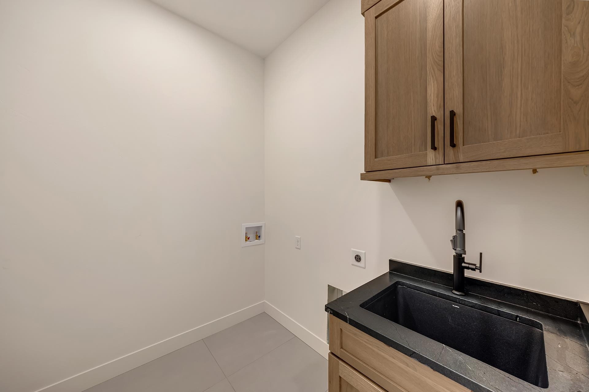 2051 Caleb Way Property Photo 26