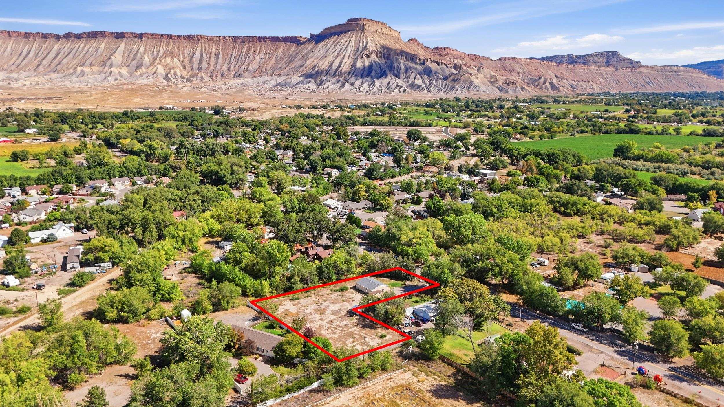 615 33 Road Property Photo 4