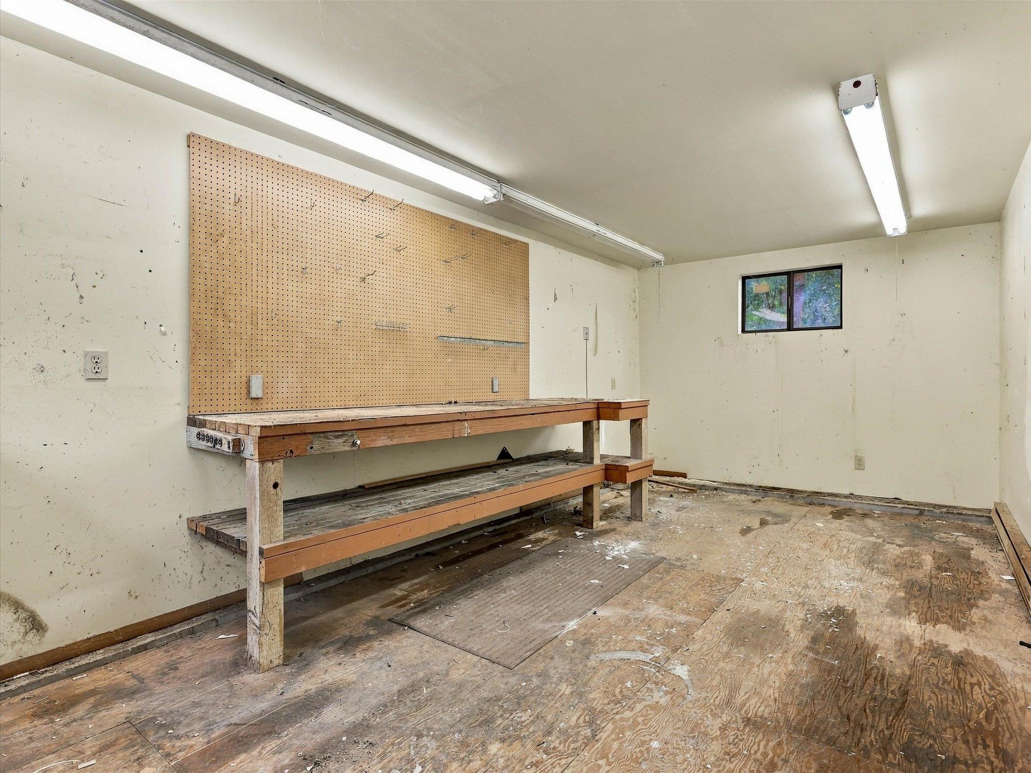 670 26 Road Property Photo 2