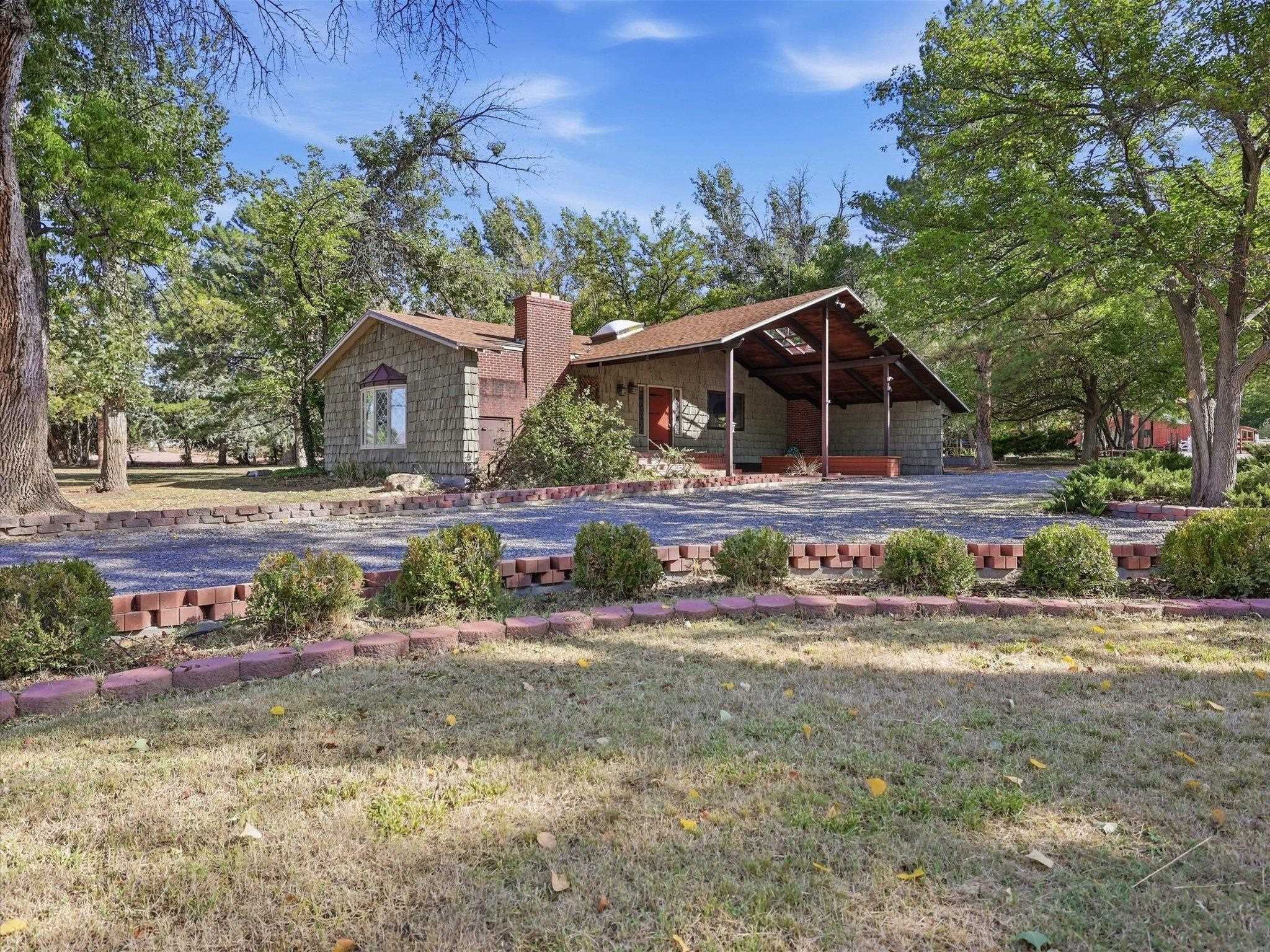 670 26 Road Property Photo 9