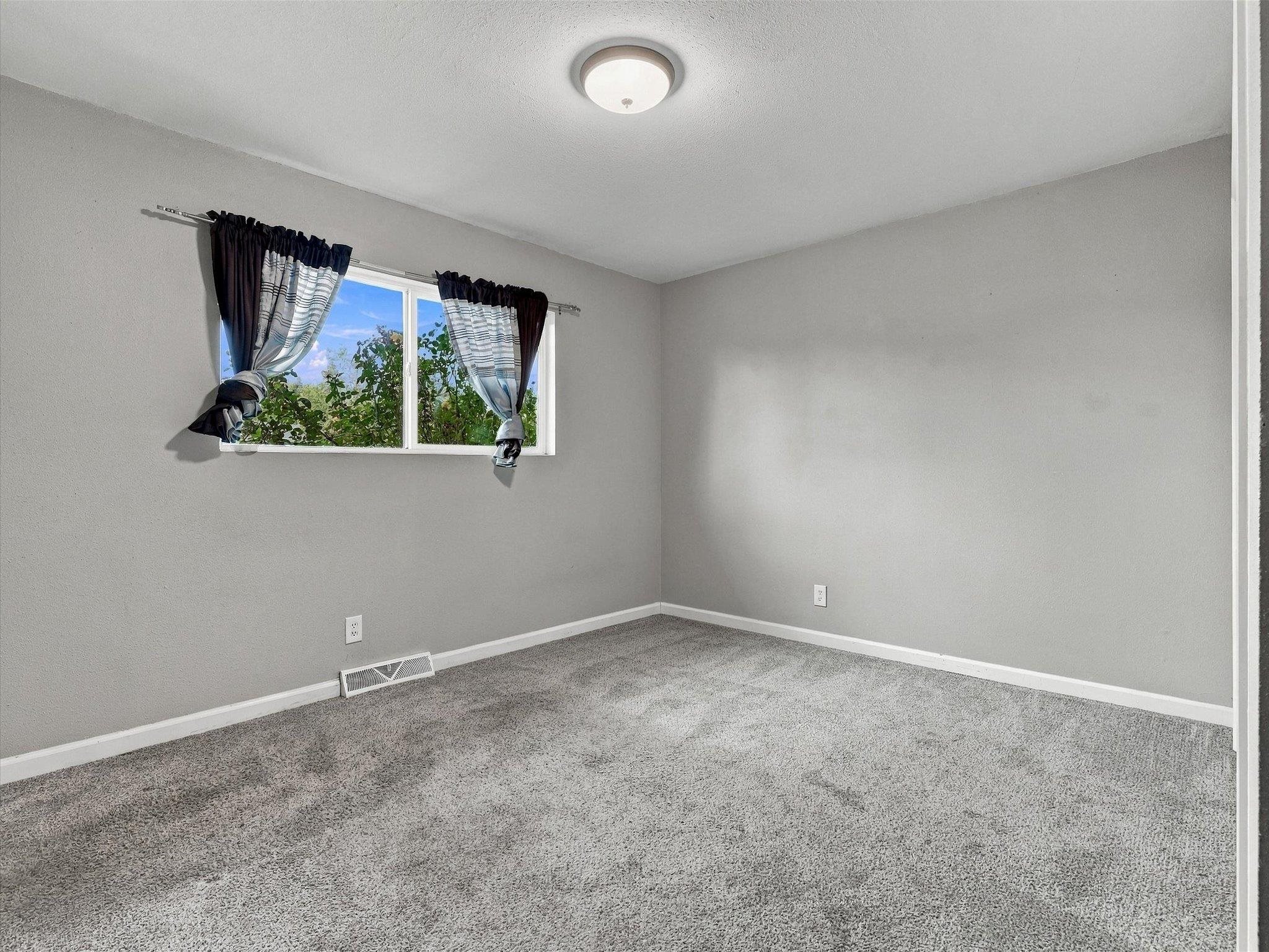 482 Glen Road Property Photo 7