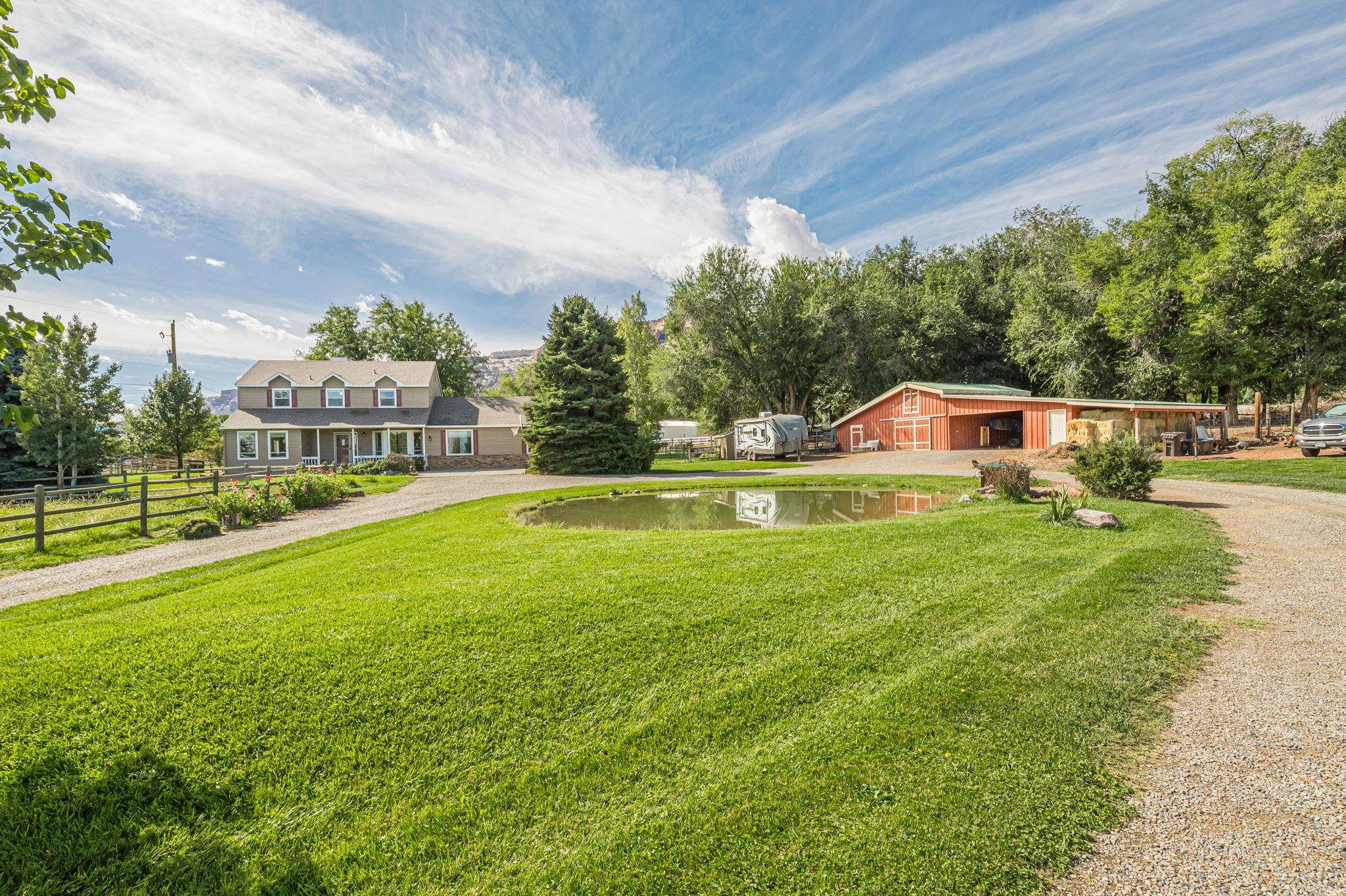 623 19 1/2 Road Property Photo 4
