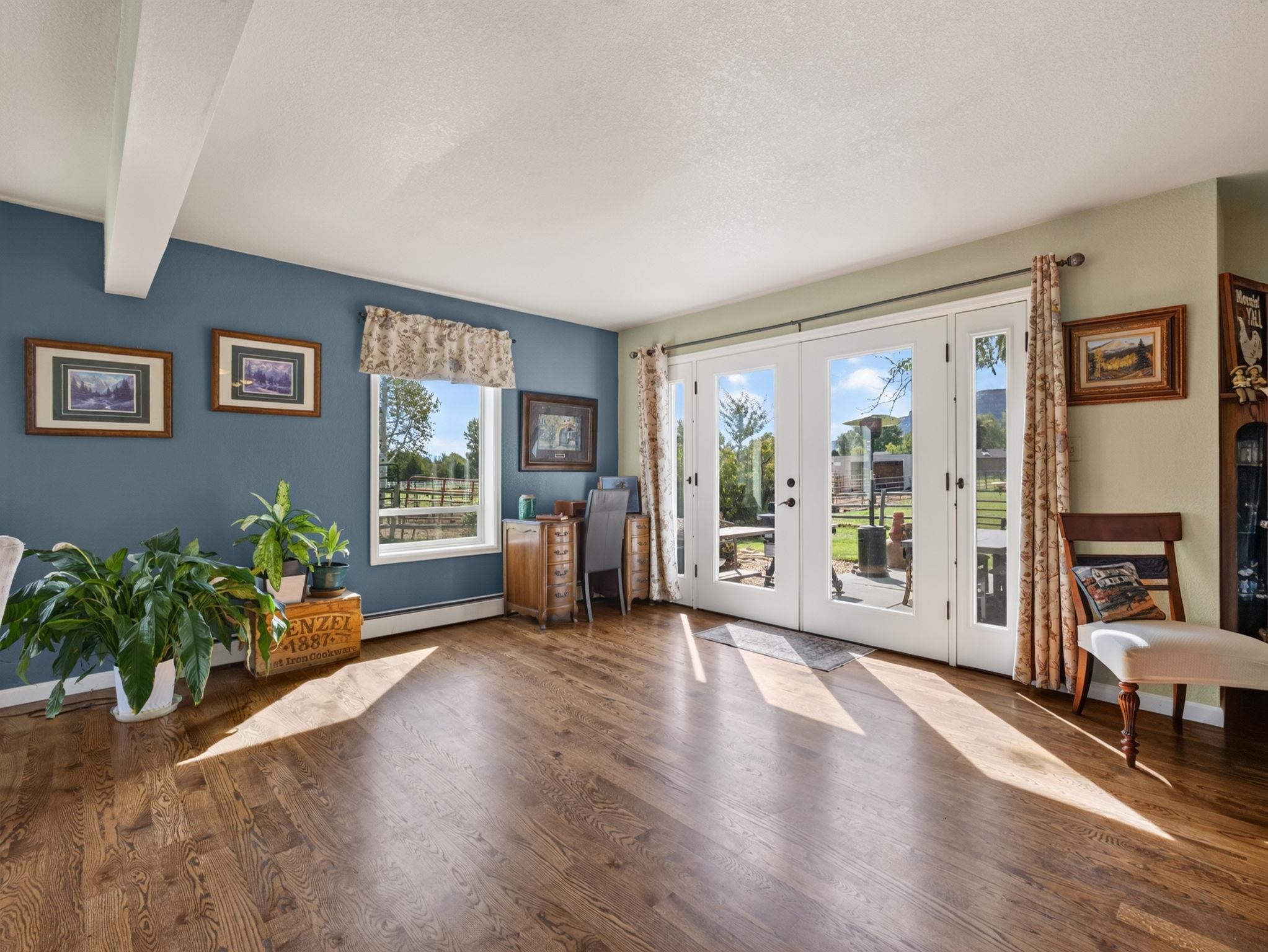 623 19 1/2 Road Property Photo 10