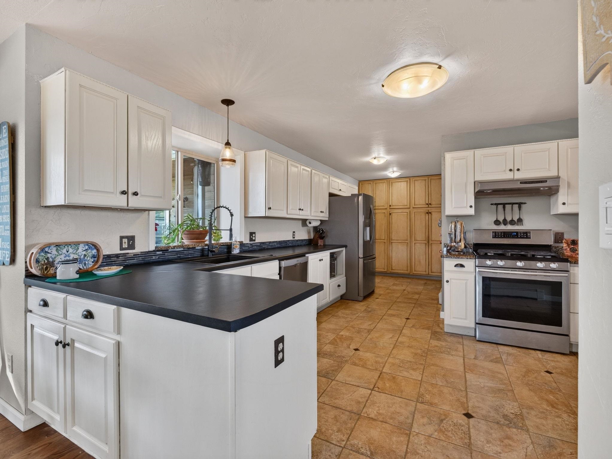 623 19 1/2 Road Property Photo 13