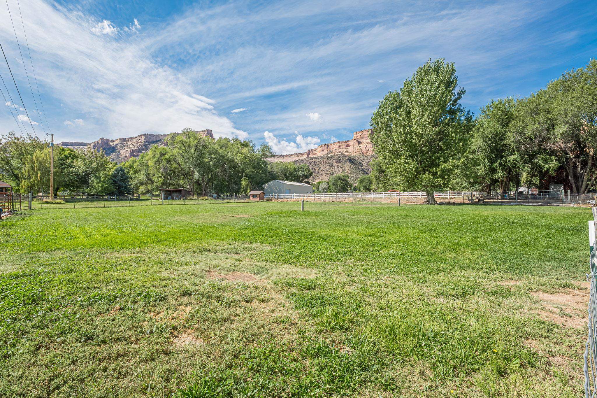 623 19 1/2 Road Property Photo 41