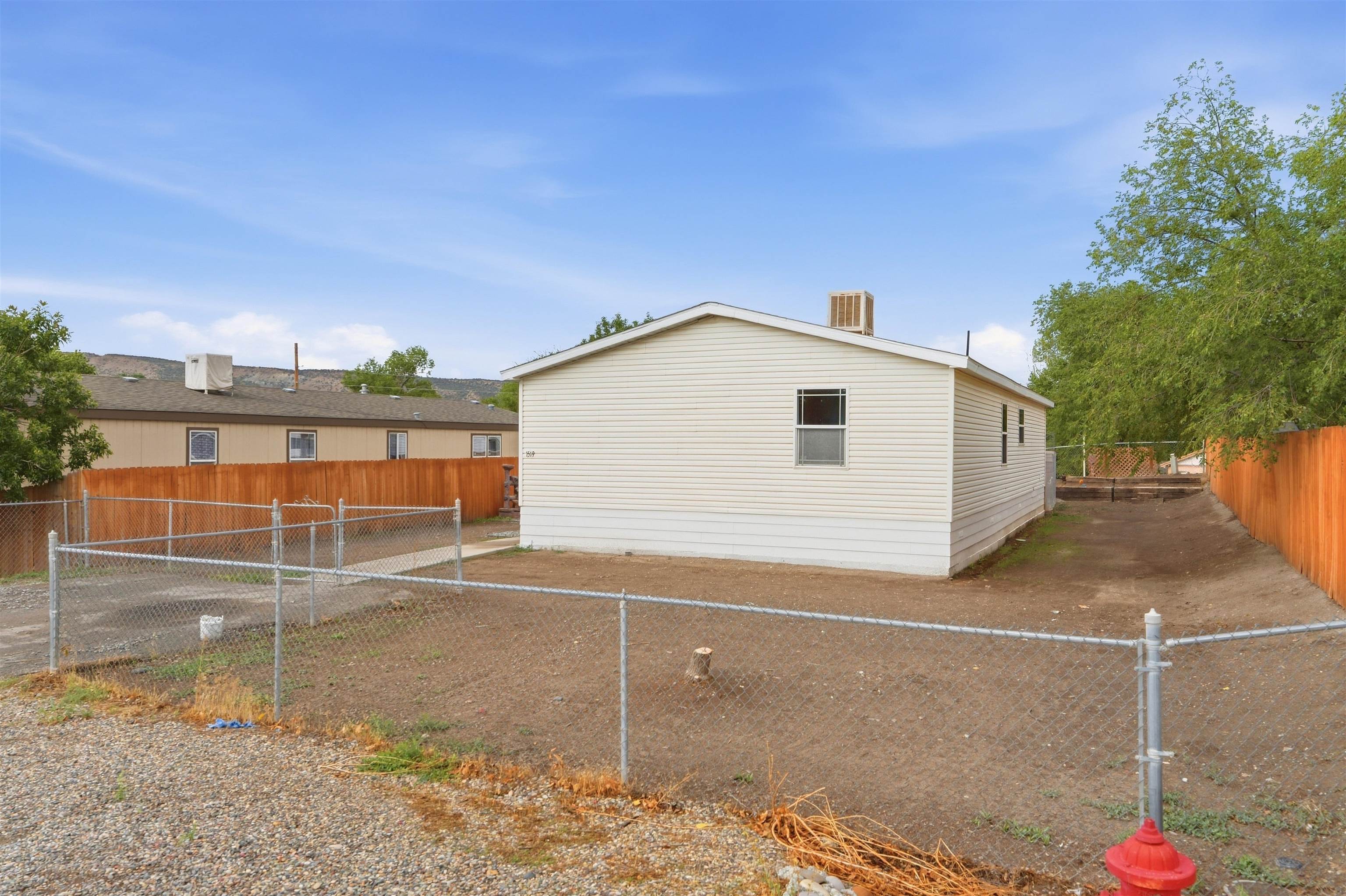 1519 Baxter Street Property Photo 4