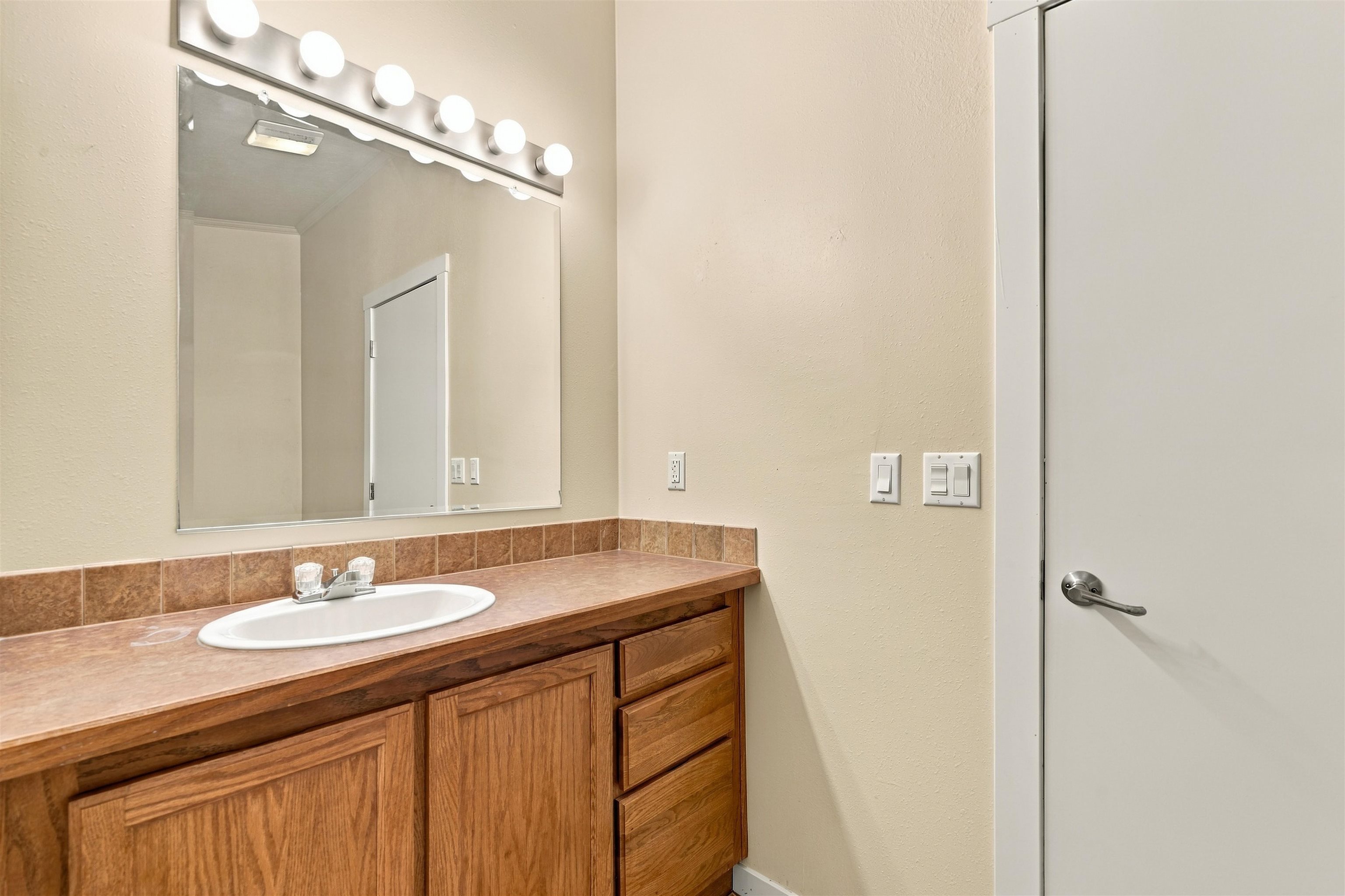 1519 Baxter Street Property Photo 15