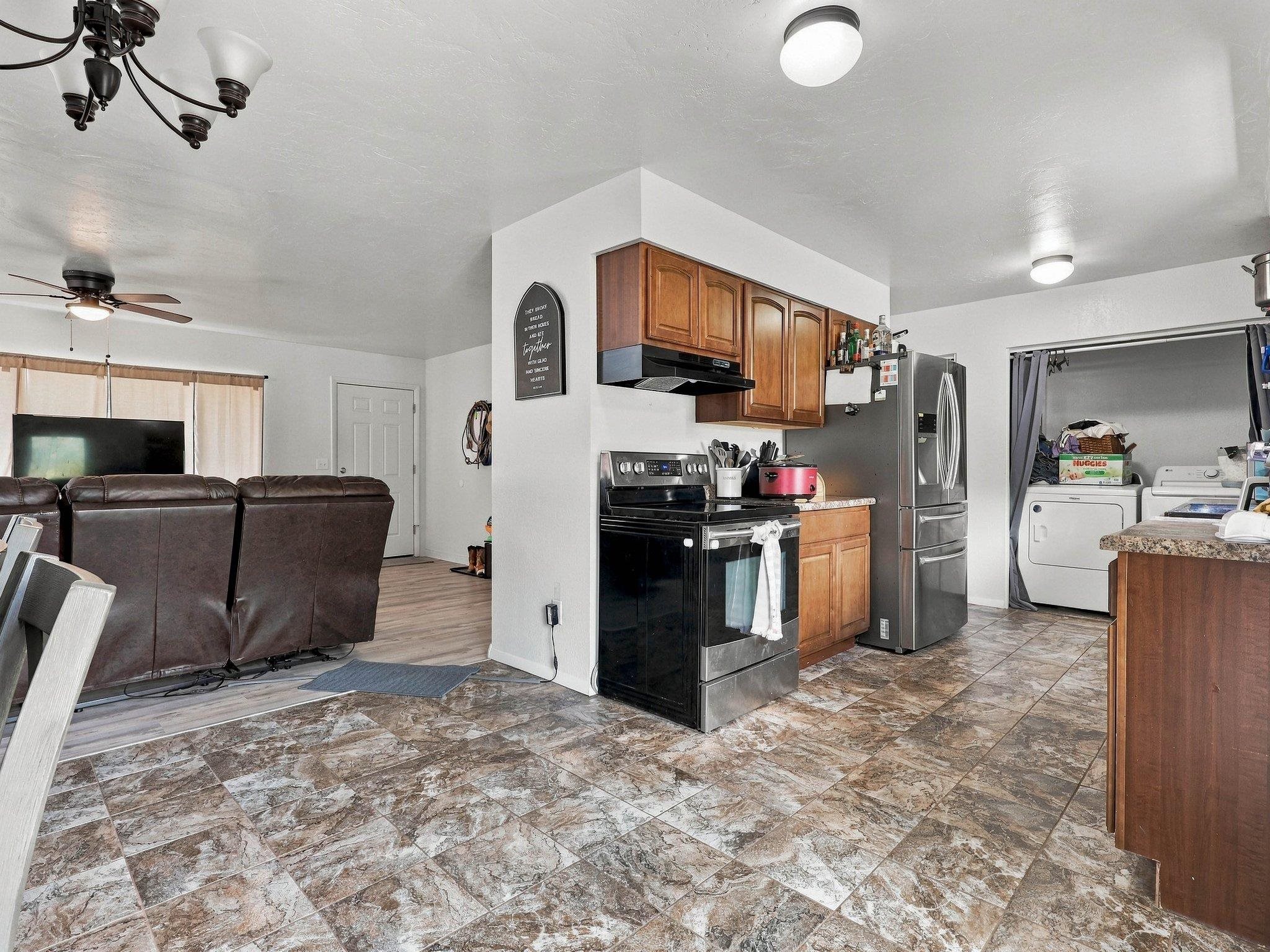 235 E Concord Drive Property Photo 12