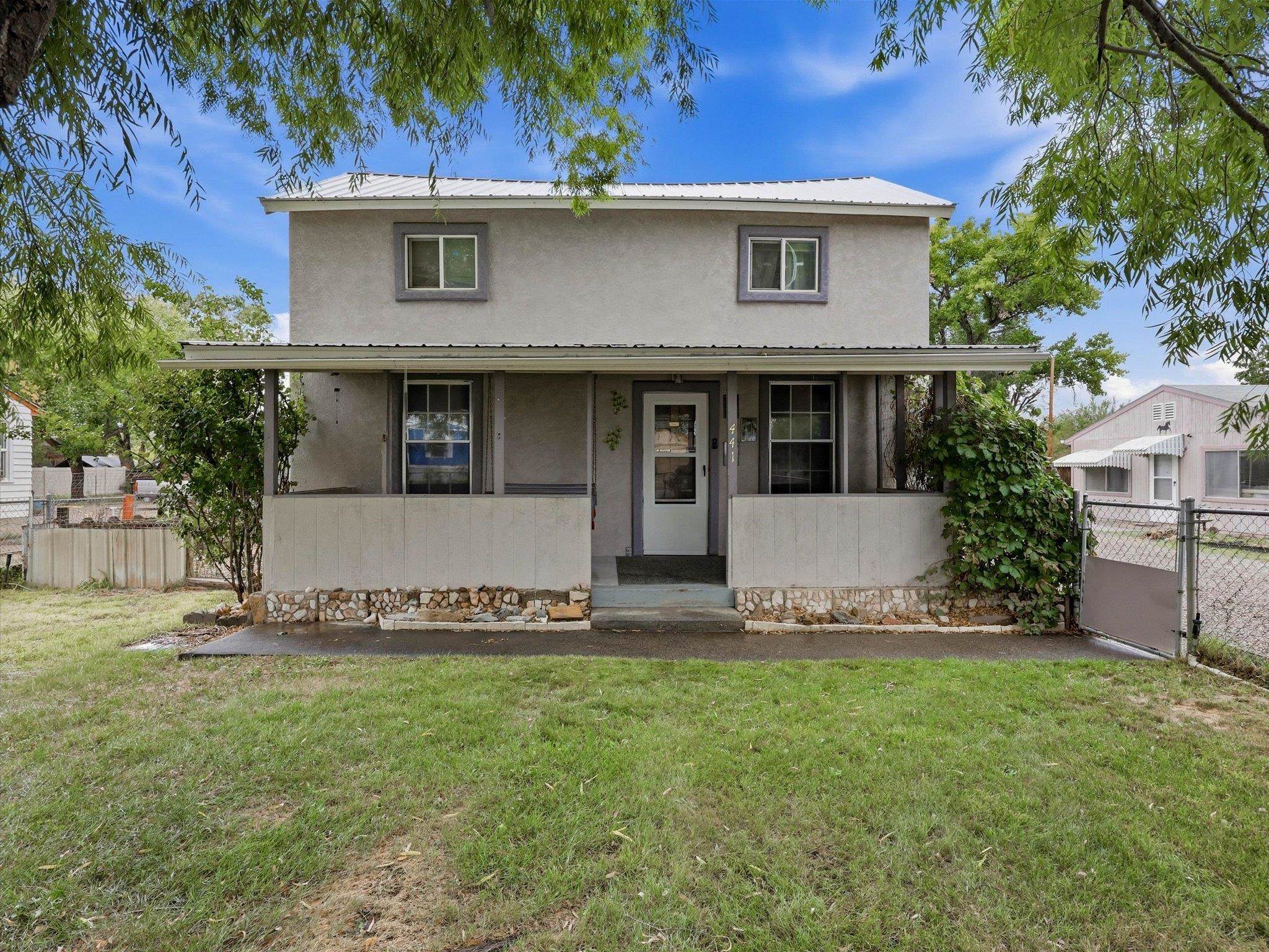 441 Lois Street Property Photo 1