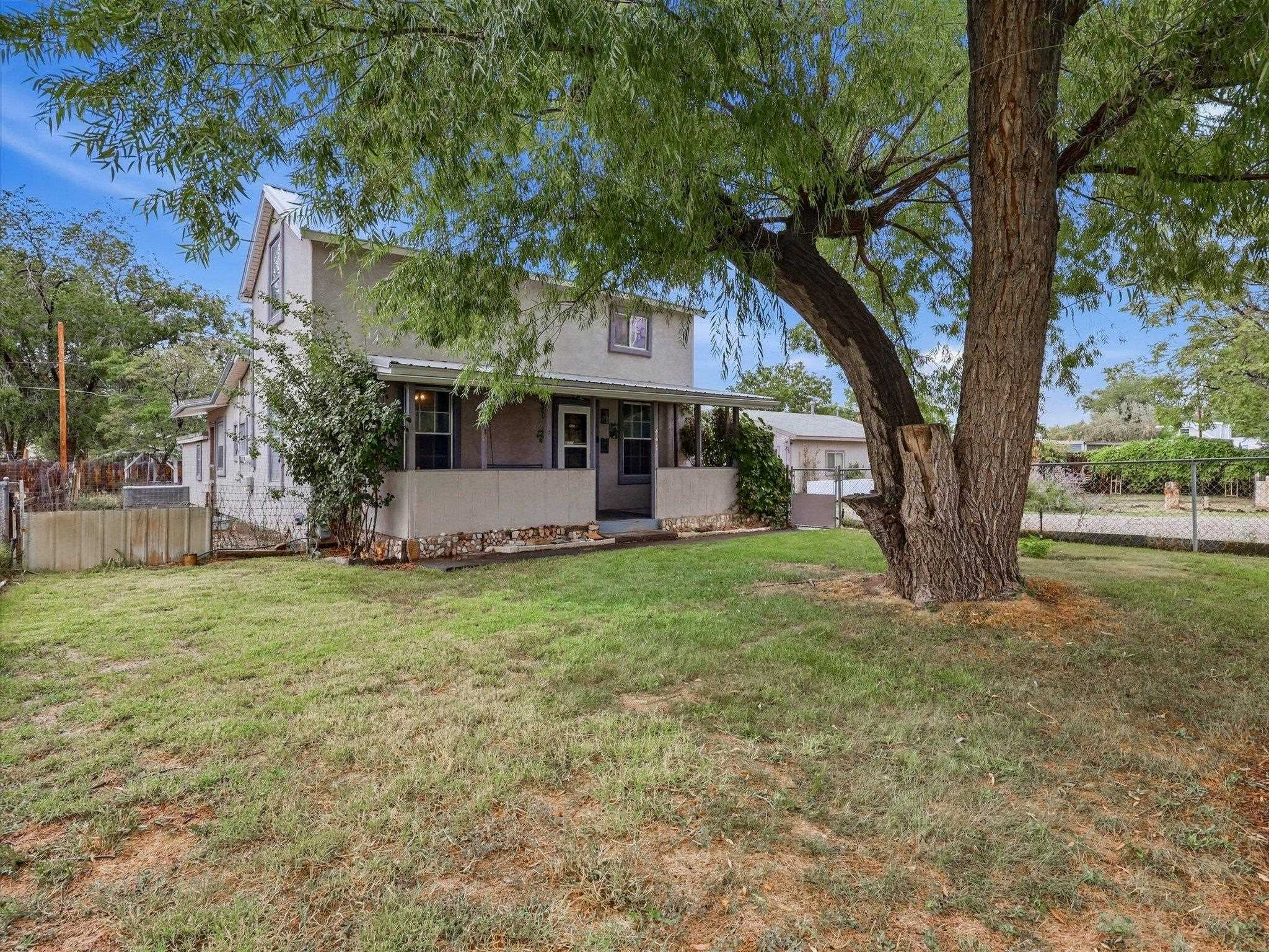 441 Lois Street Property Photo 4