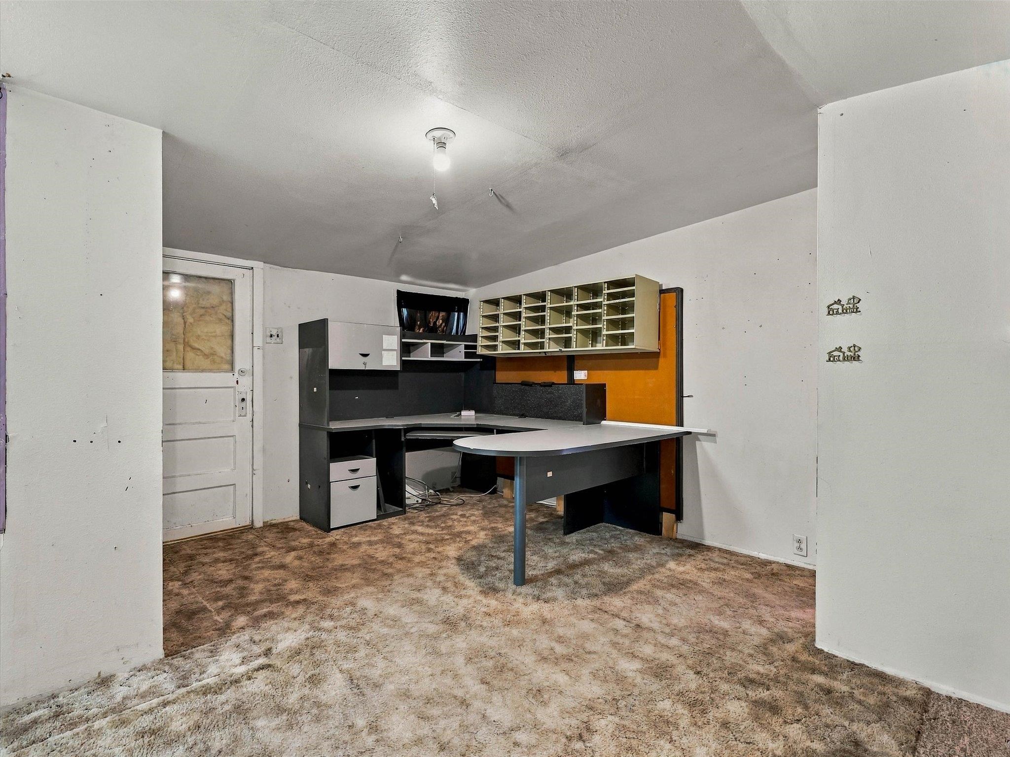 441 Lois Street Property Photo 12
