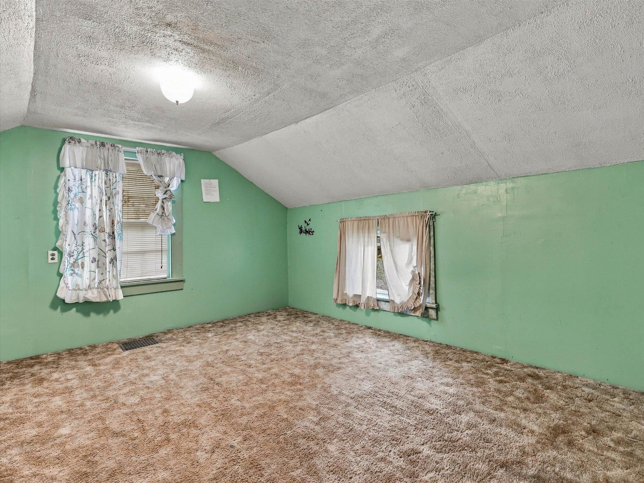 441 Lois Street Property Photo 20