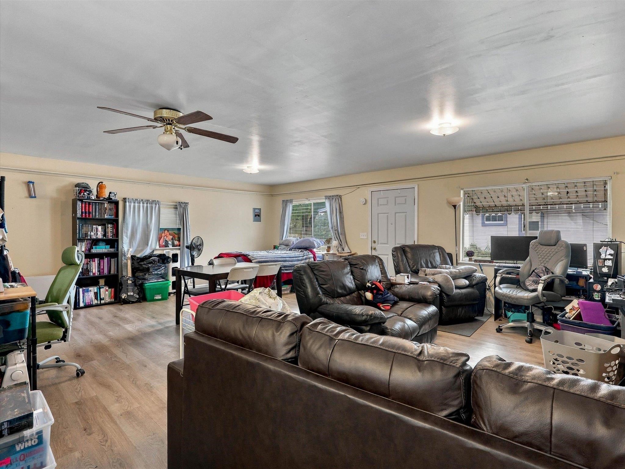 441 Lois Street Property Photo 23