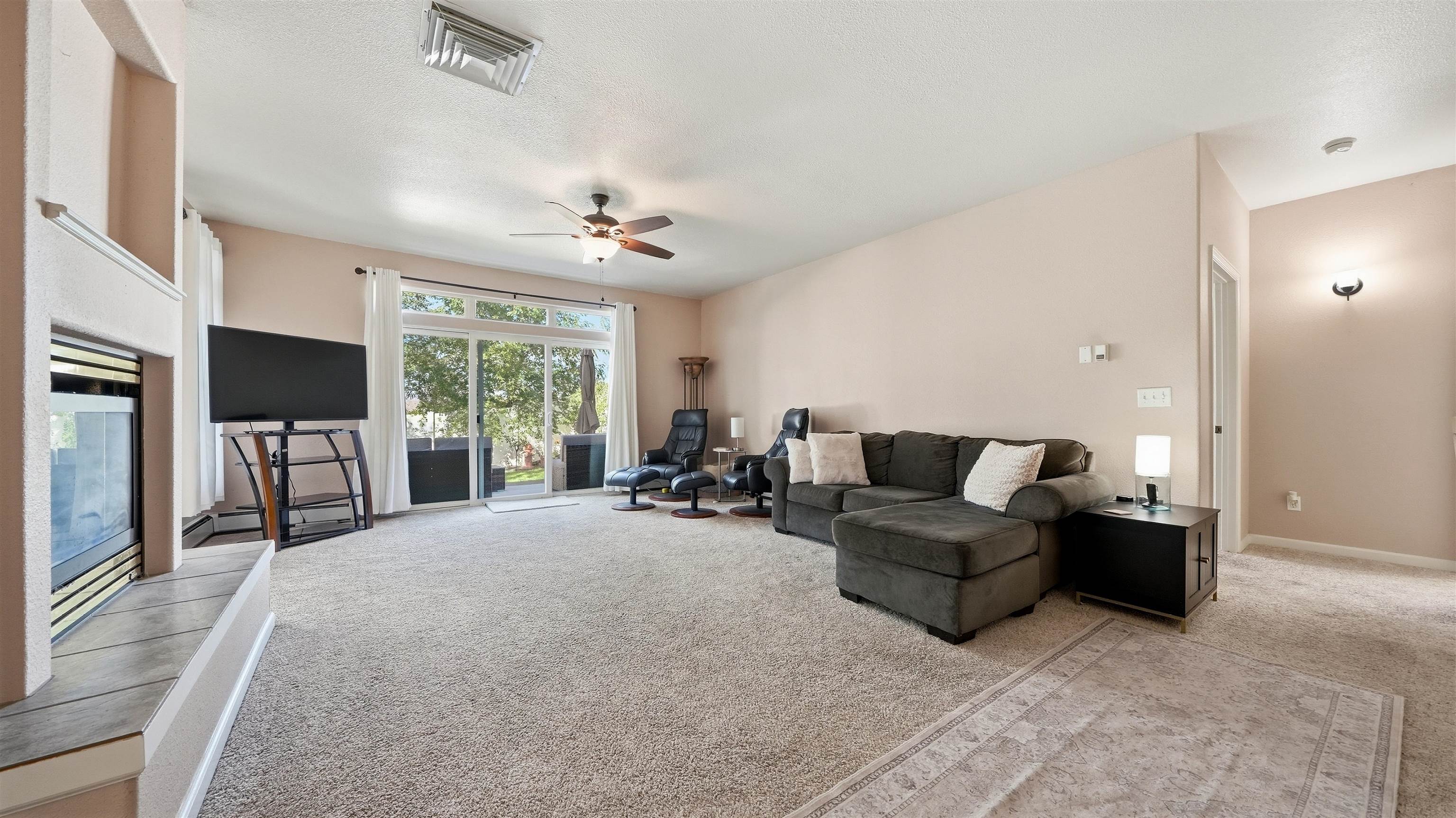 583 Grand View Court Property Photo 6