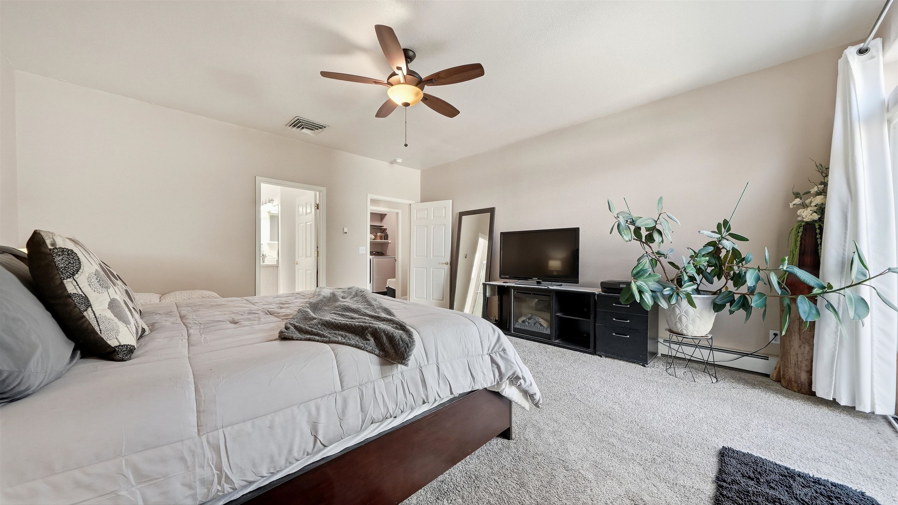583 Grand View Court Property Photo 16