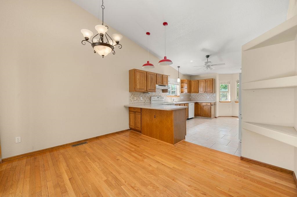 534 Dodge Street Property Photo 4
