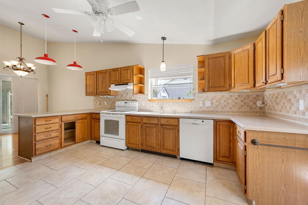 534 Dodge Street Property Photo 6