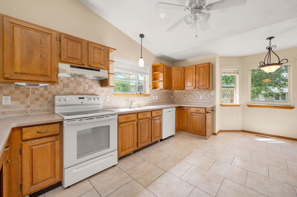 534 Dodge Street Property Photo 8