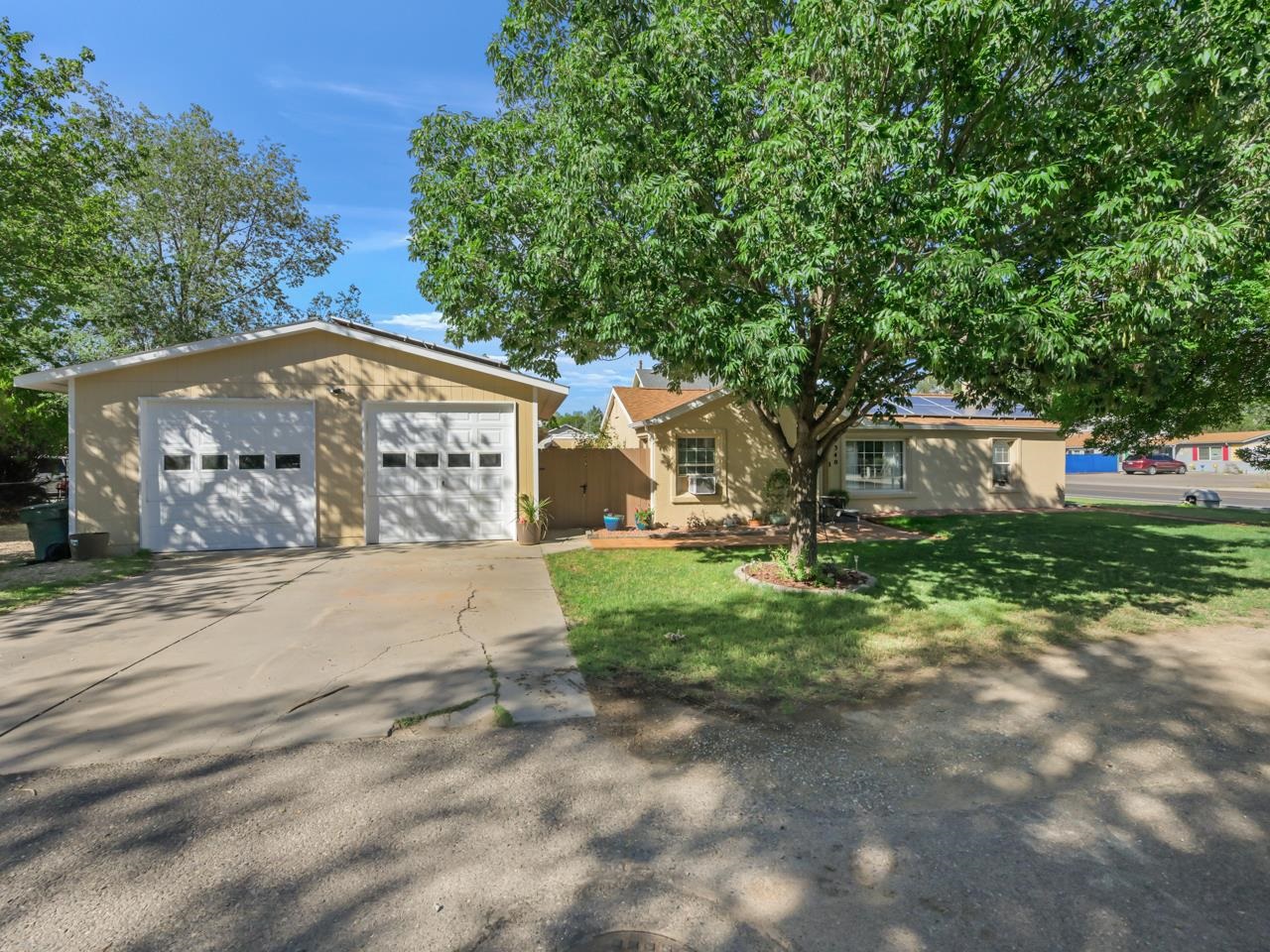 340 Epps Drive Property Photo 1