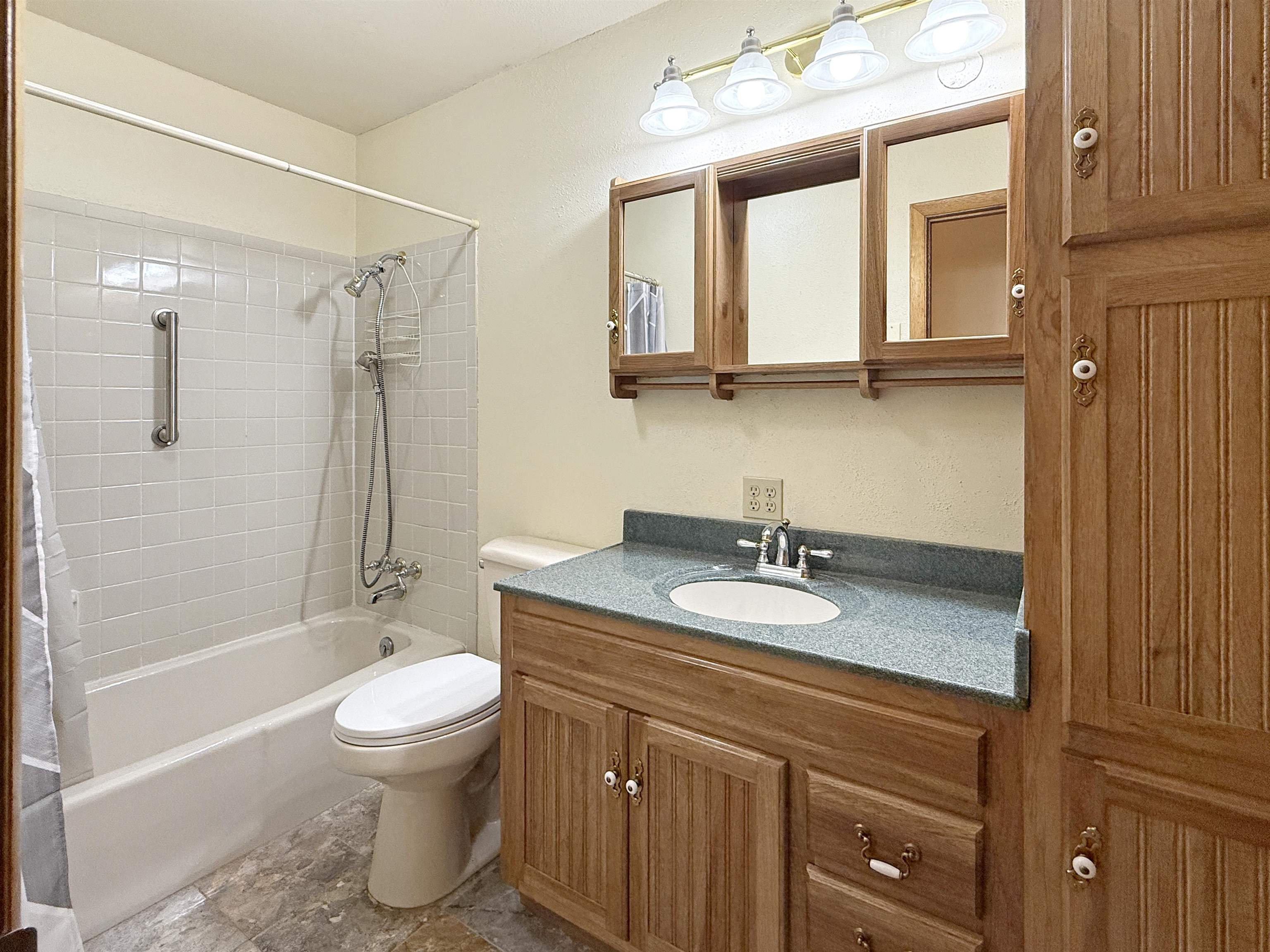 12984 Eckert Estate Road Property Photo 15