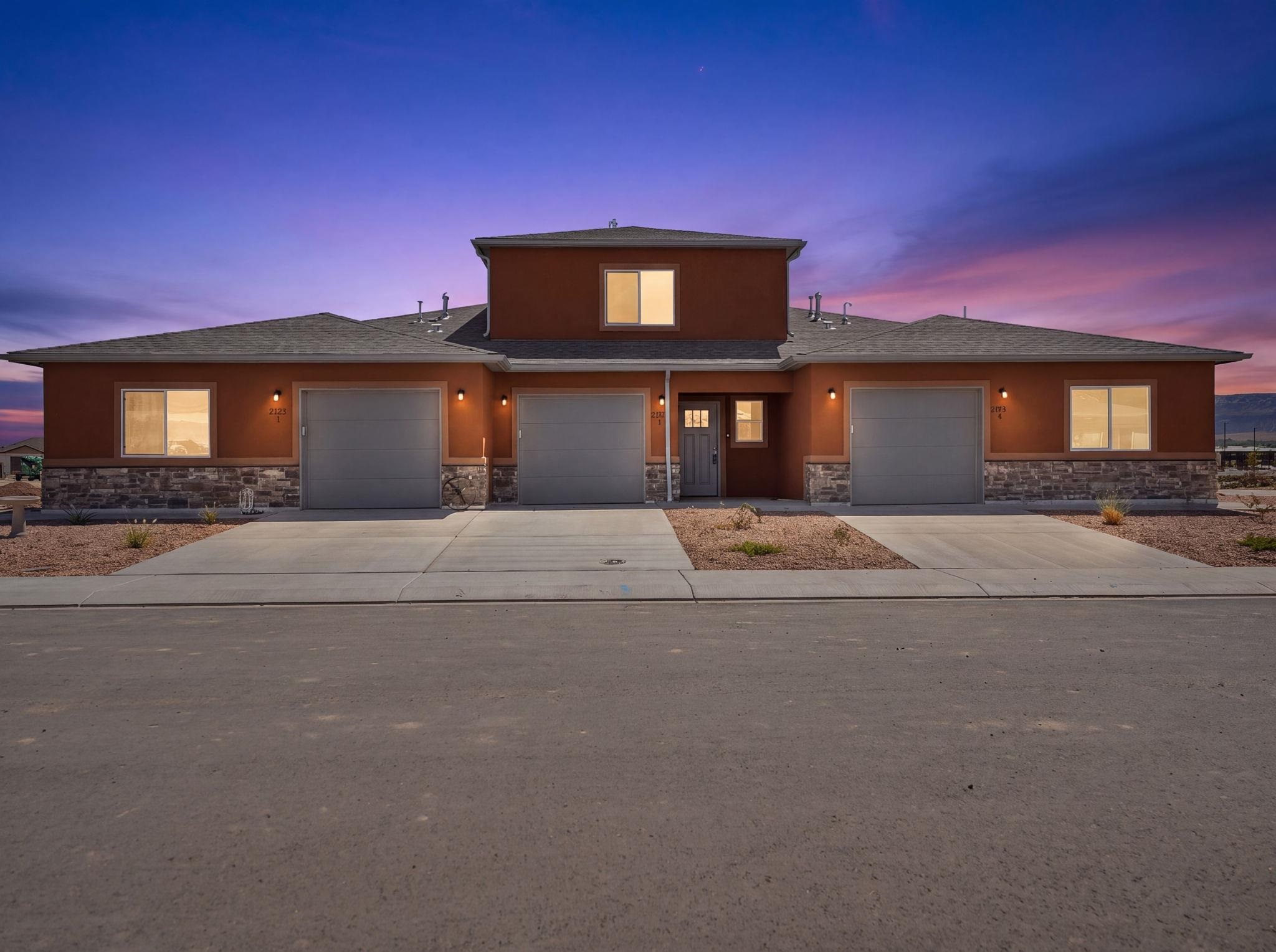 715 Royal Canyon Street Property Photo 1