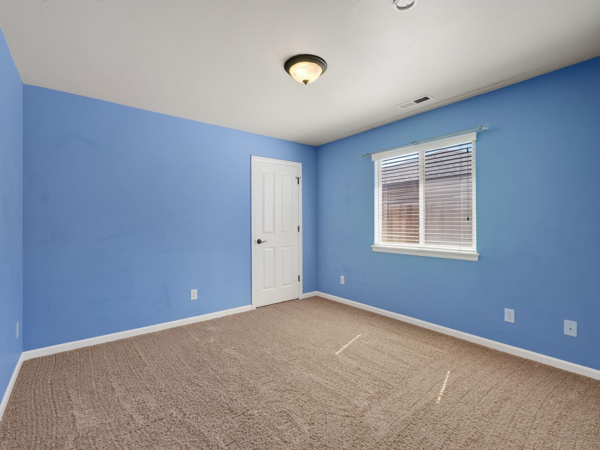 645 Zoe Lane Property Photo 23
