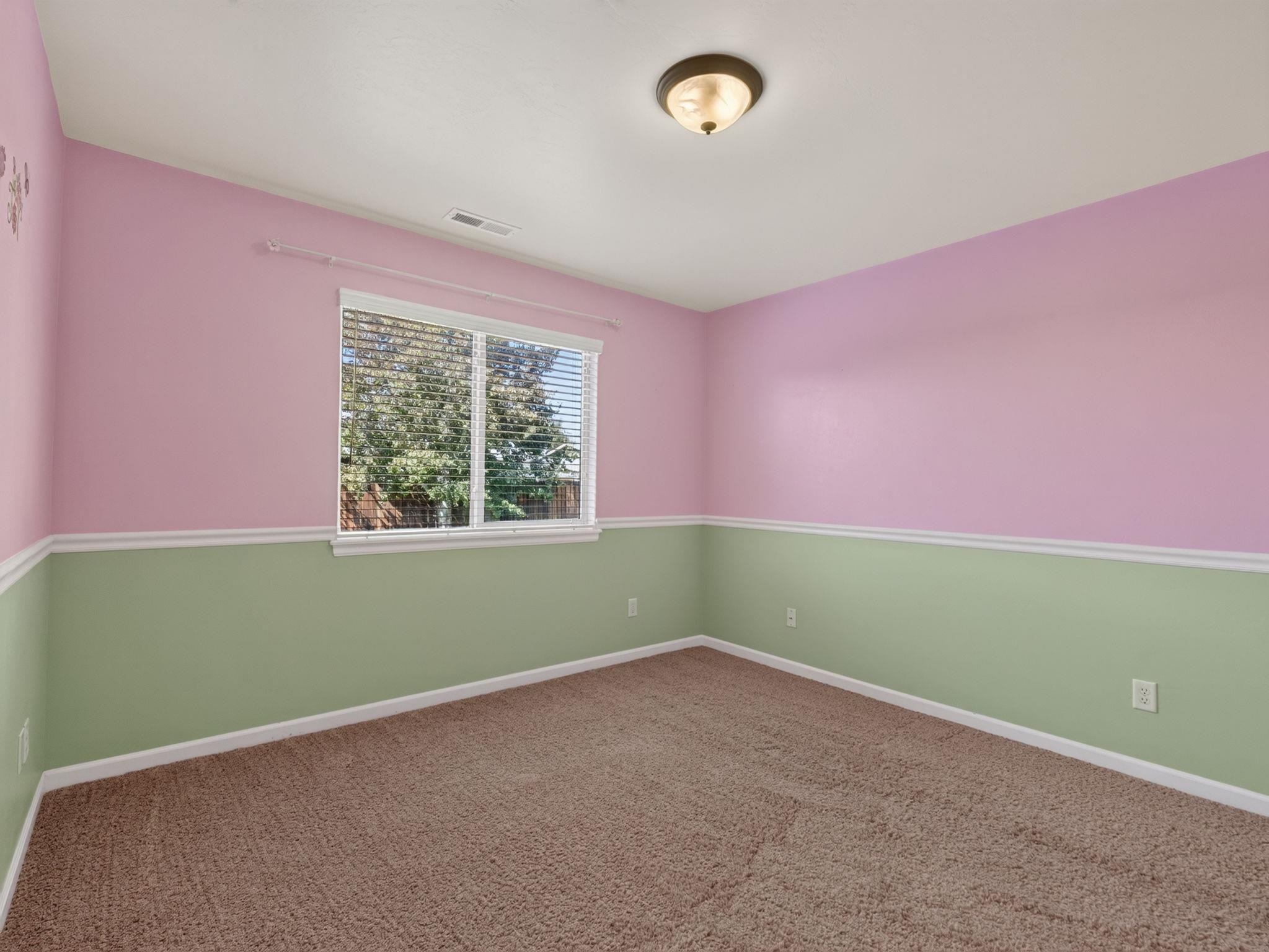 645 Zoe Lane Property Photo 26